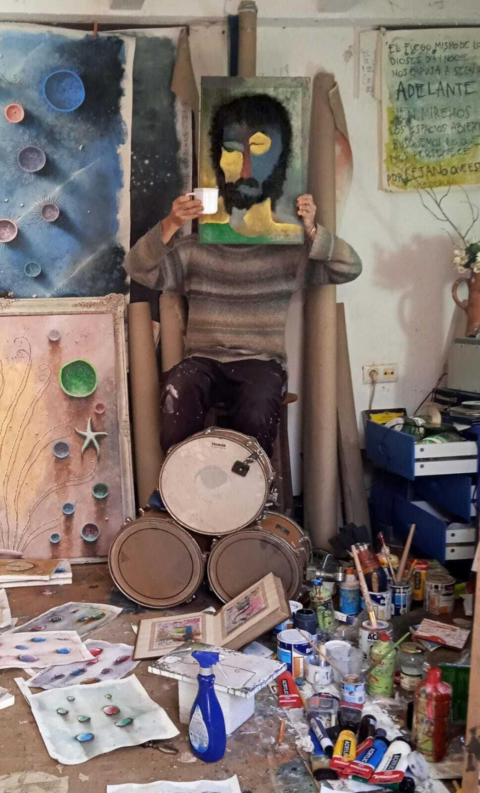 Pablo Yáñez en sus estudio.