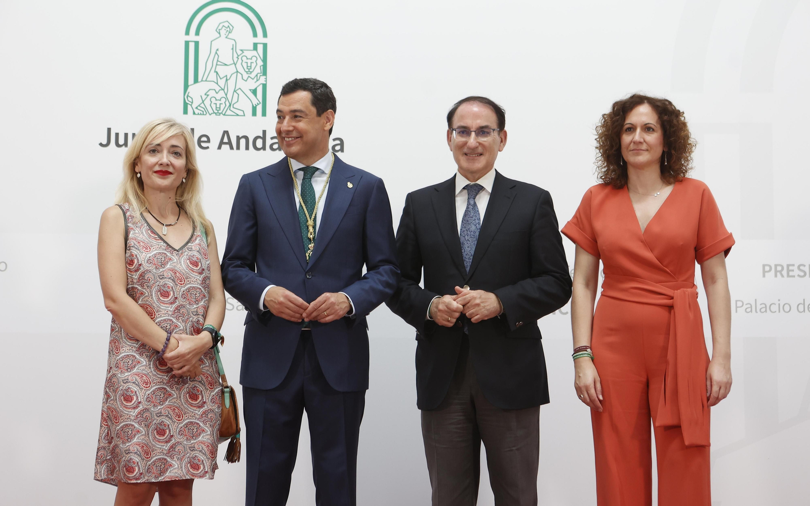 La toma de posesión de Juanma Moreno en imágenes