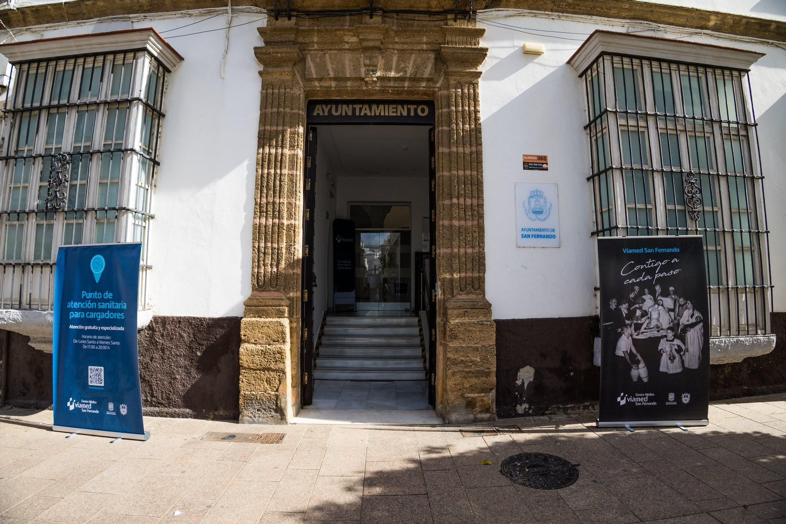 Punto de atención sanitaria para los cargadores de la Semana Santa de San Fernando puesto en marcha por Viamed