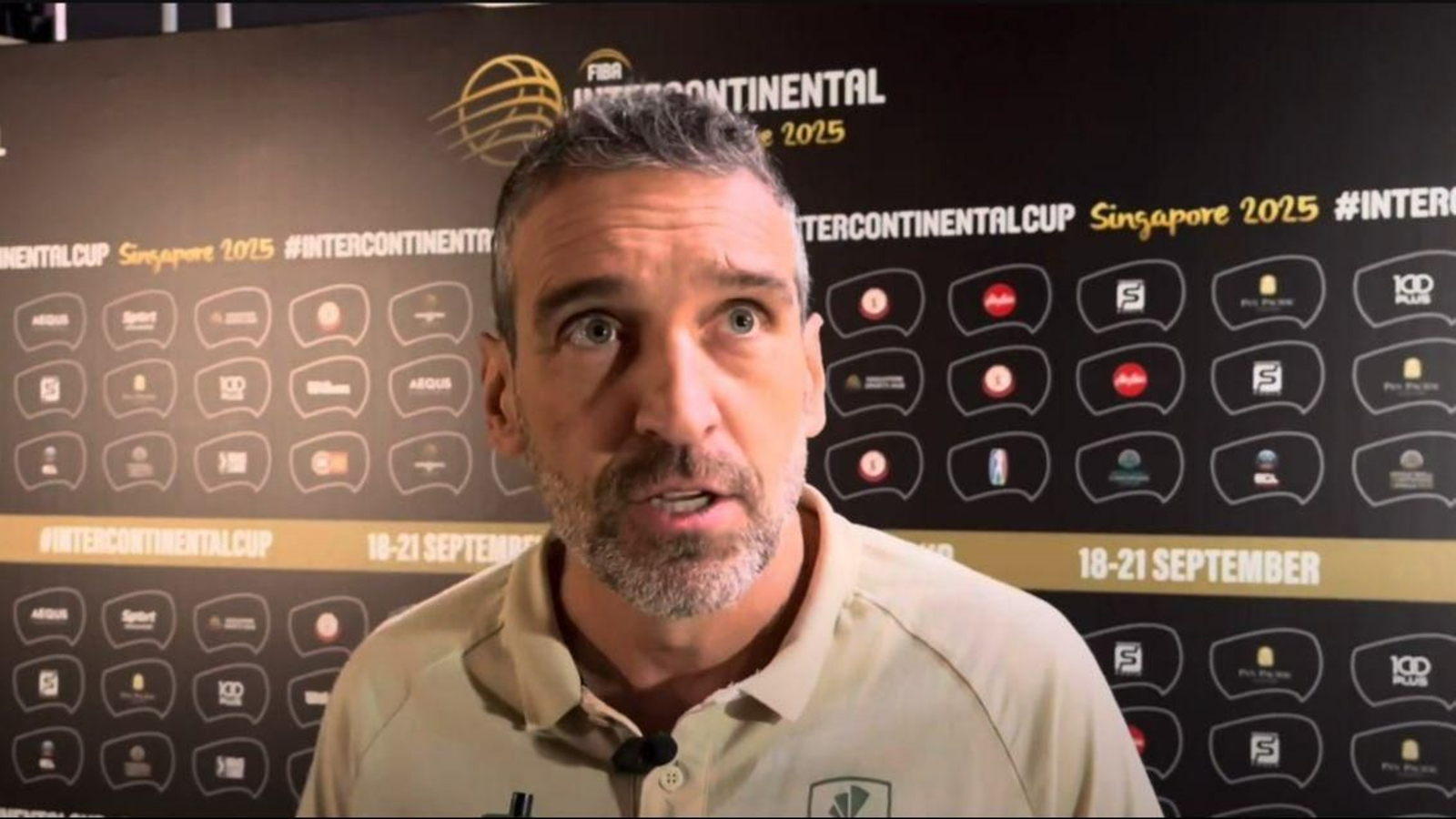 Ibon Navarro en zona mixta.