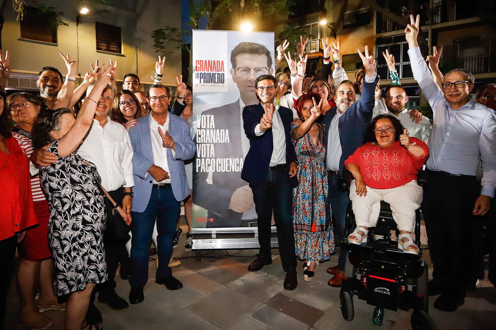 Paco Cuenca en la Plaza de la Unidad de La Chana.