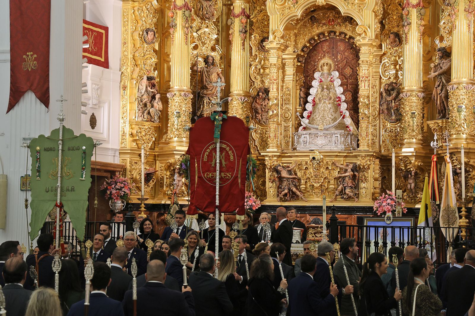 Imágenes del Rosario Jubilar Extraordinario de El Rocío 2025