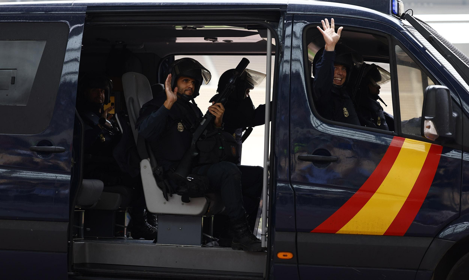 La exhibición de la Policía Nacional en el Estadio de la Cartuja, en imágenes