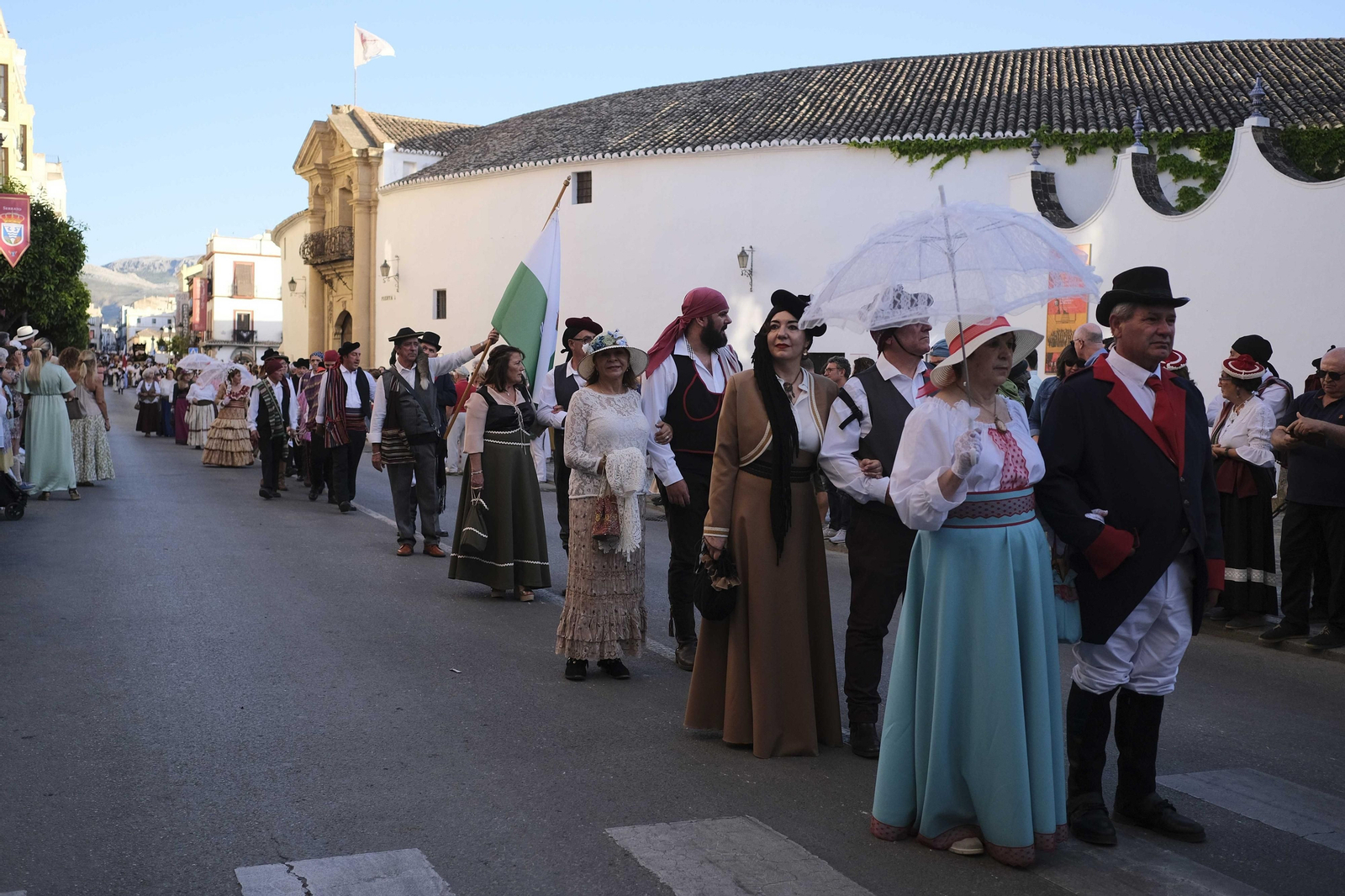 Pasacalles de Ronda Romántica, en fotos