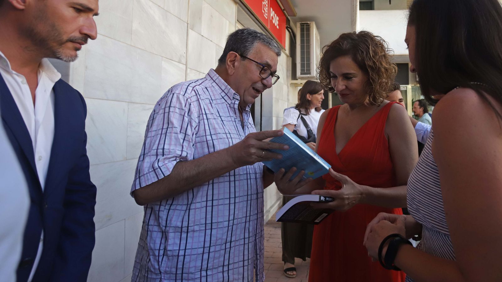 Fotos de la visita de María Jesús Montero a Algeciras