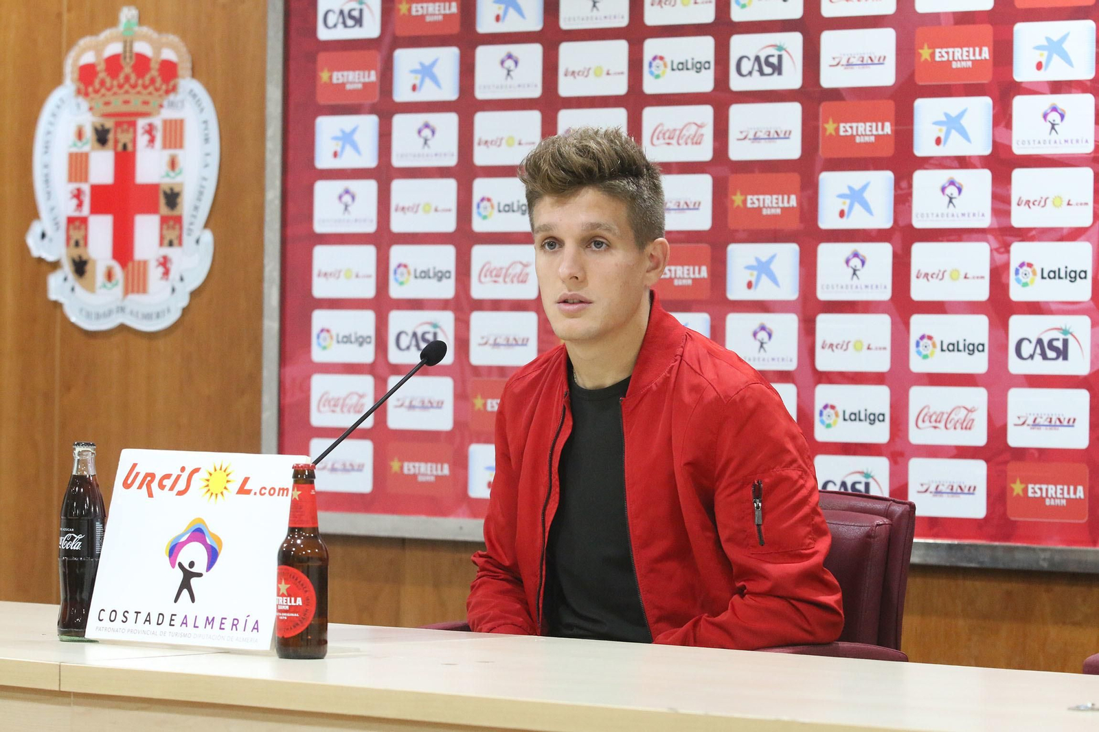 Corpas en la sala de prensa del Mediterráneo