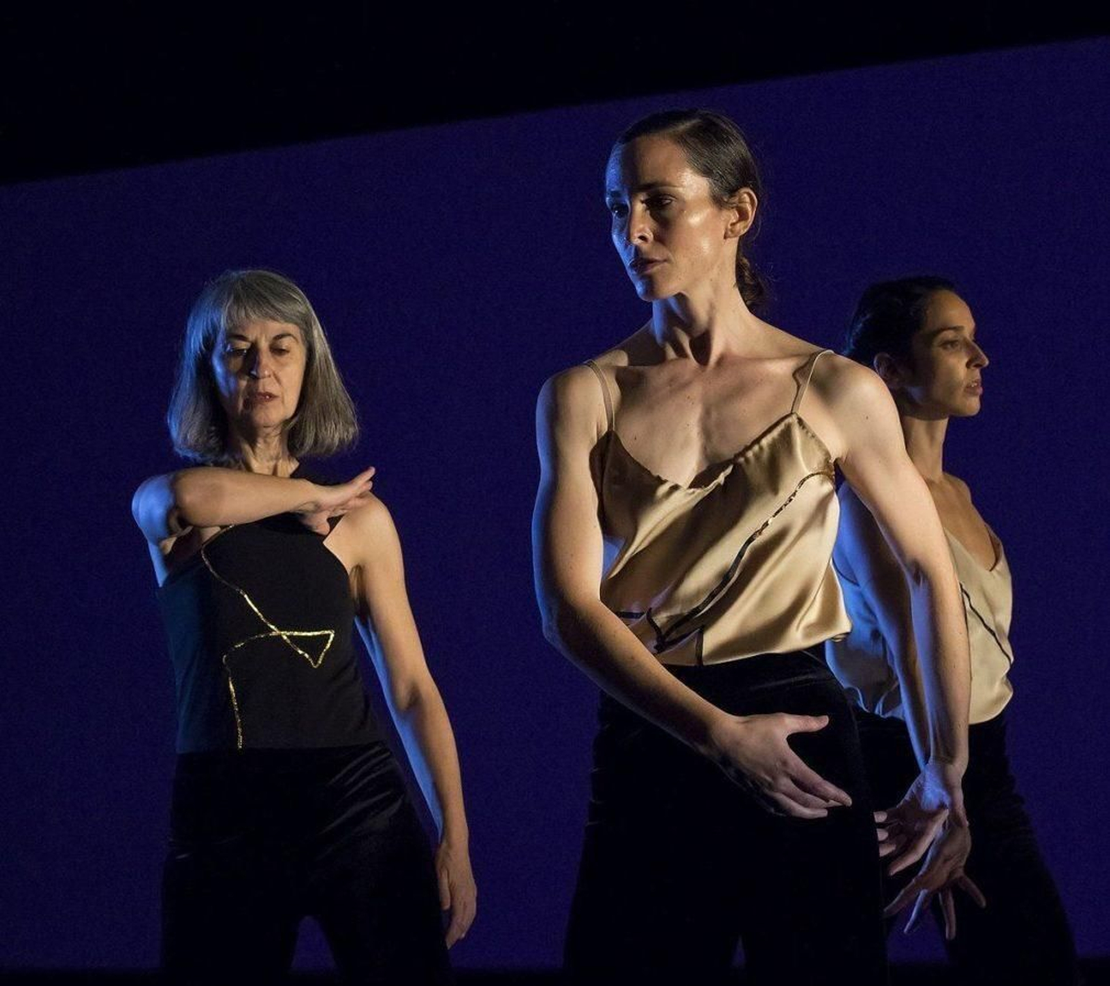 El Teatro Alhambra abre el segundo trimestre con 'Poéticas en la sombra'