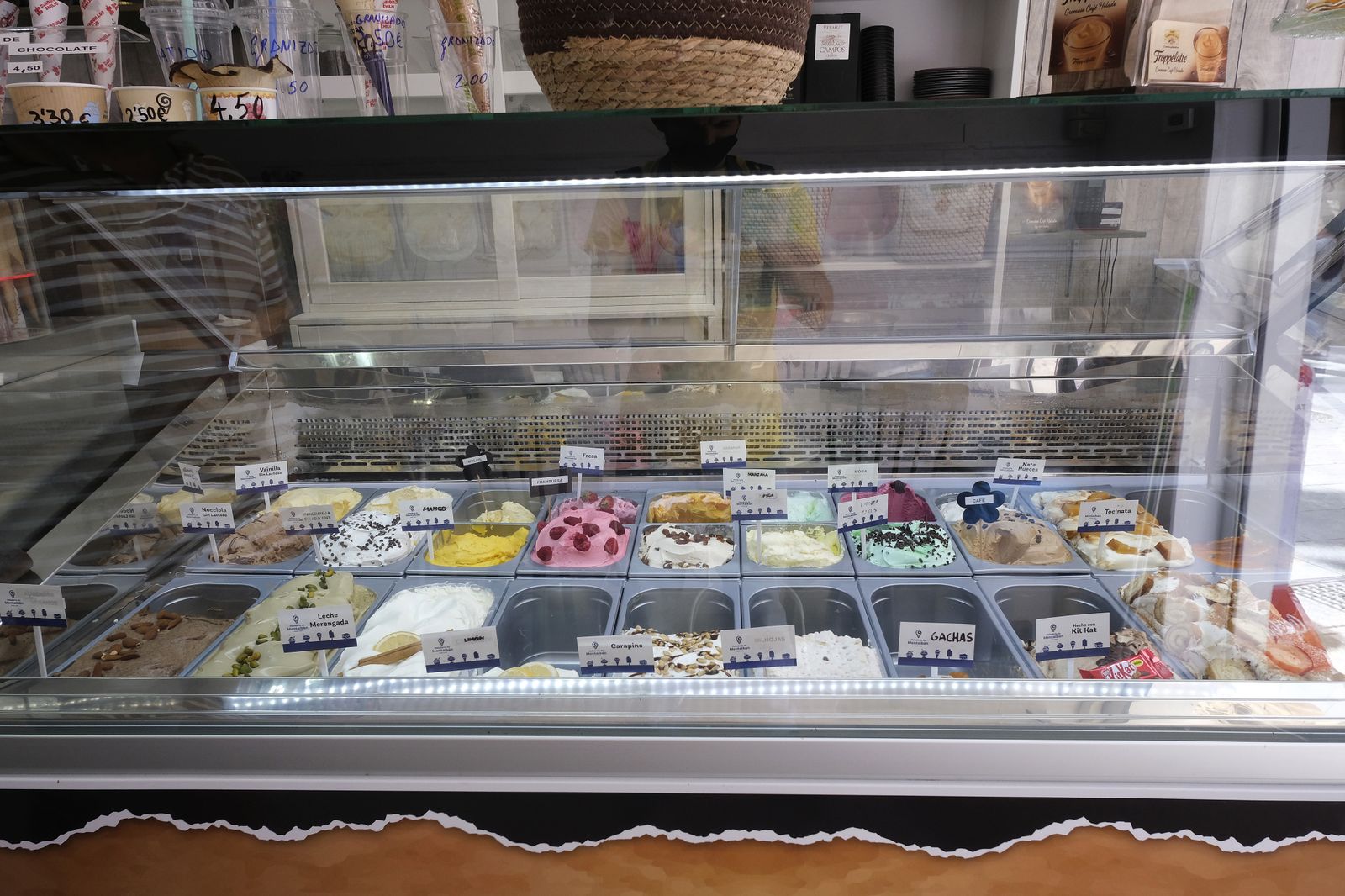 Las heladerías de Córdoba refrescan el verano, en fotografías