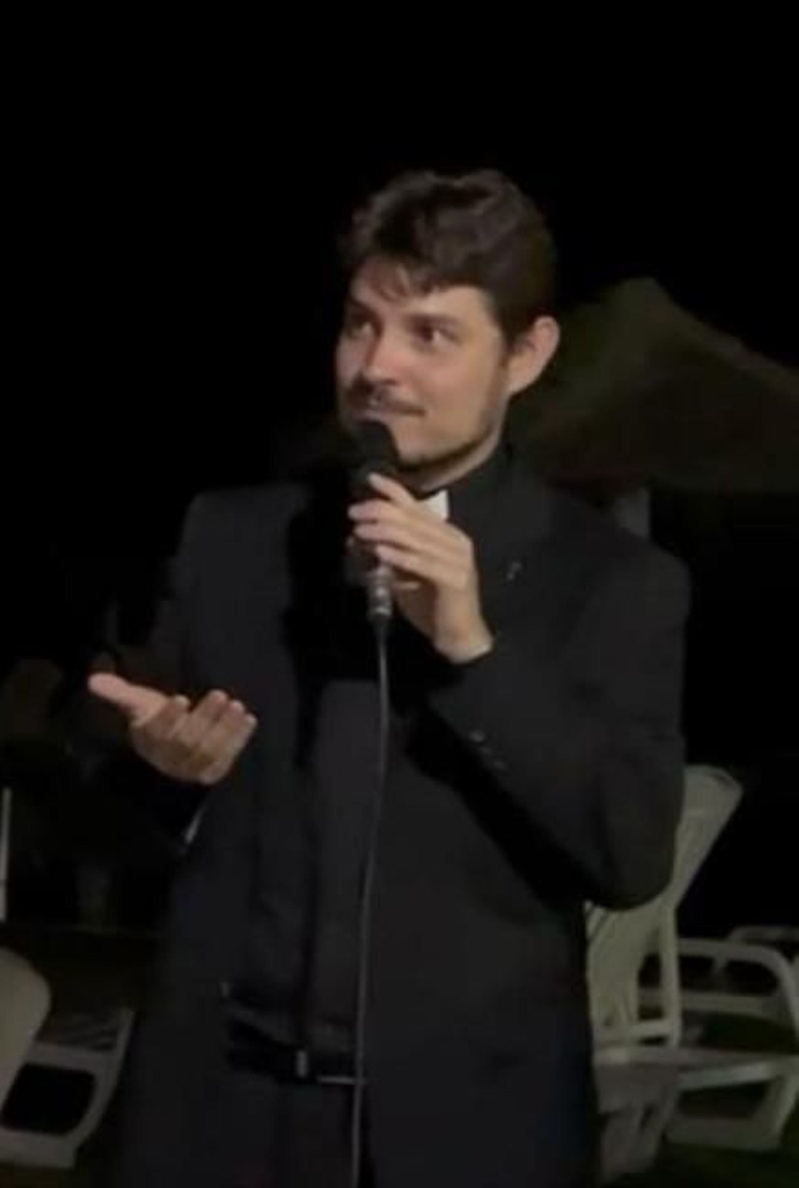 El padre José Ramón Rouco, durante la velada.