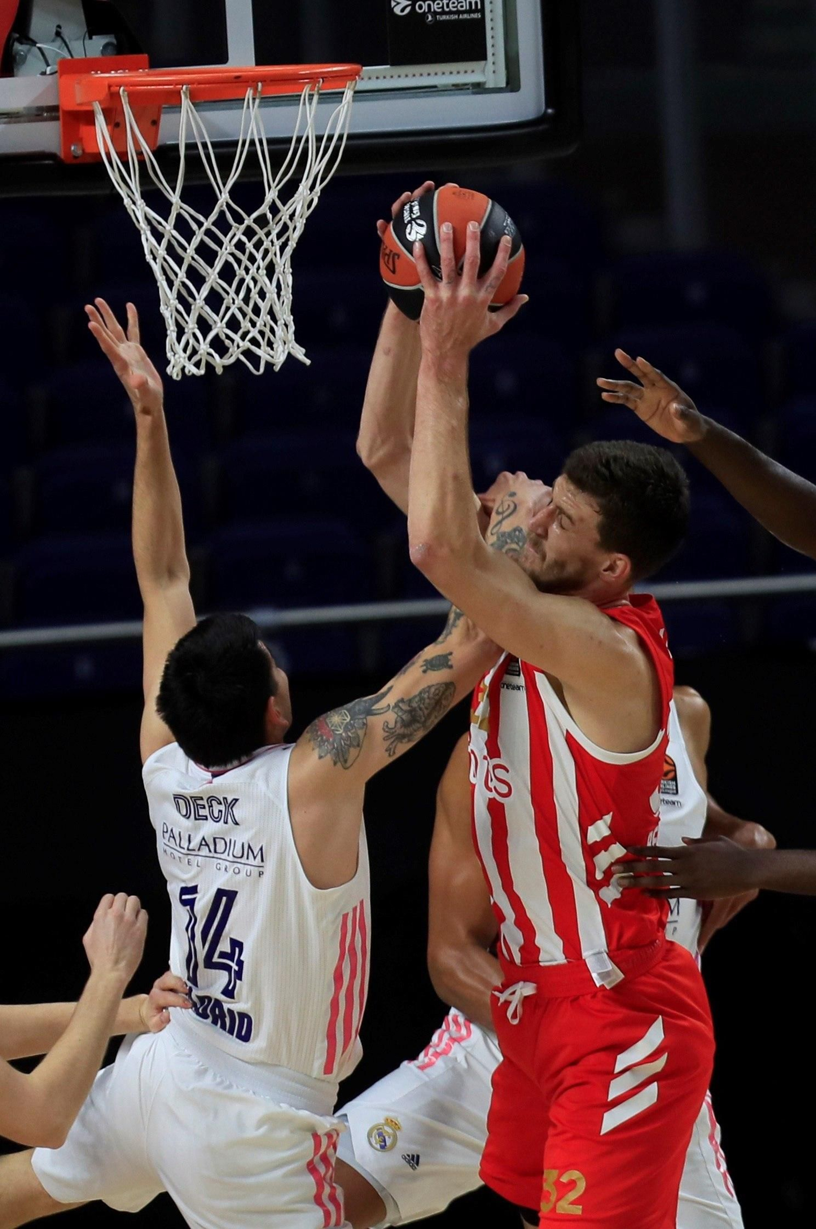 La carrera de Ognjen Kuzmic, en fotos