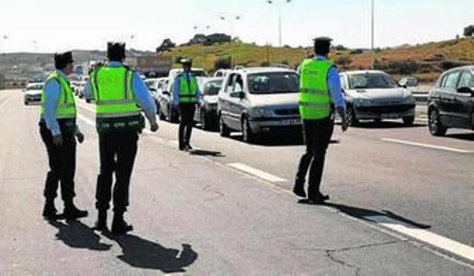 Fenadismer denuncia el "acoso" de la Policía portuguesa.