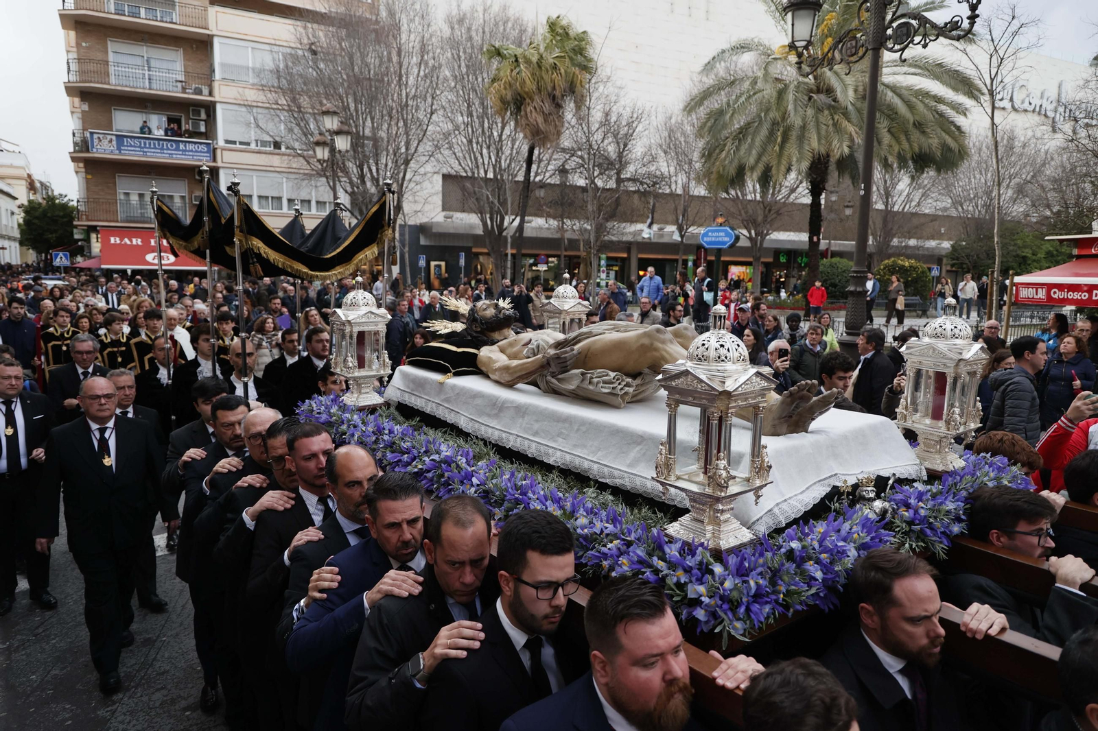 Las imágenes del Vía crucis de las Hermandades