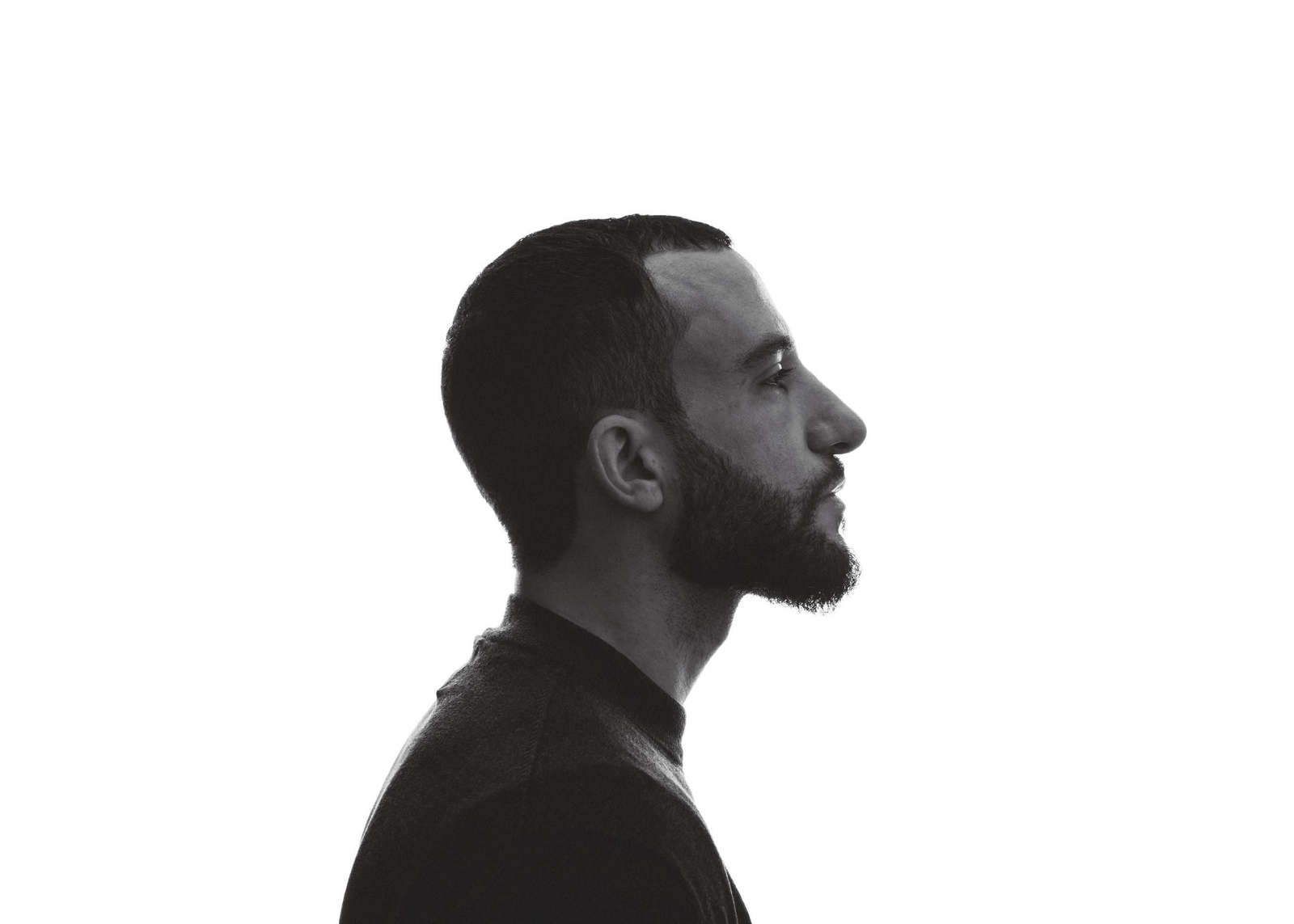 El autor en una imagen promocional.