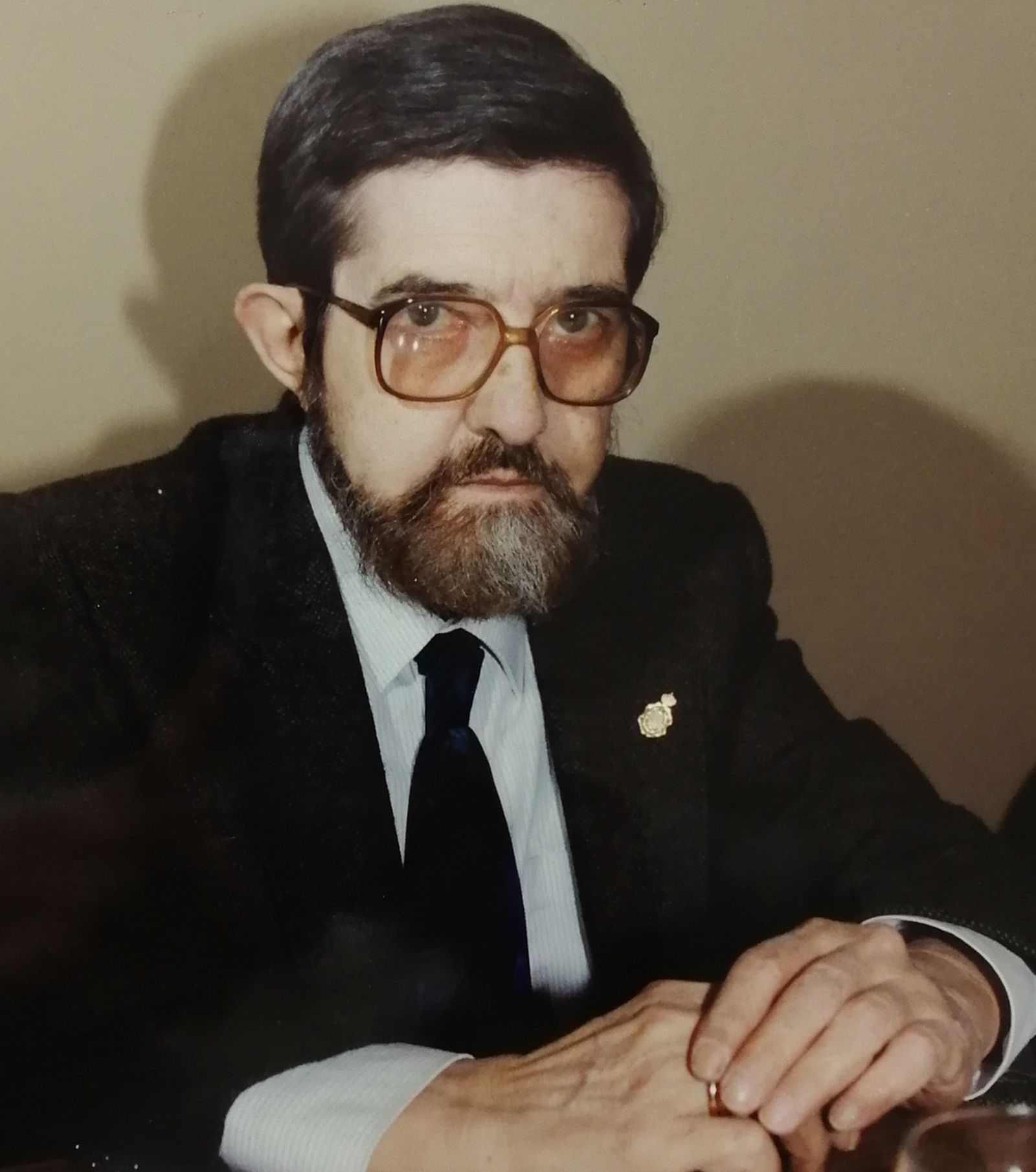 El poeta sevillano Rafael Montesinos (1920-2005)