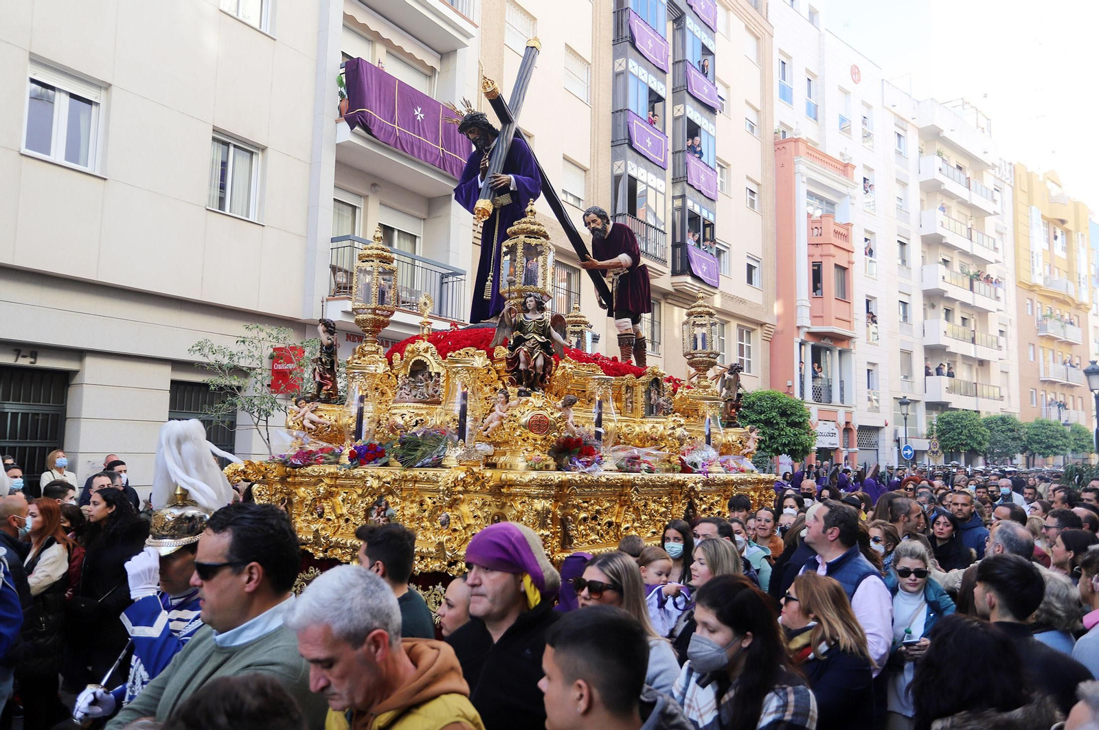 Imágenes del Nazareno en la madrugá de Huelva
