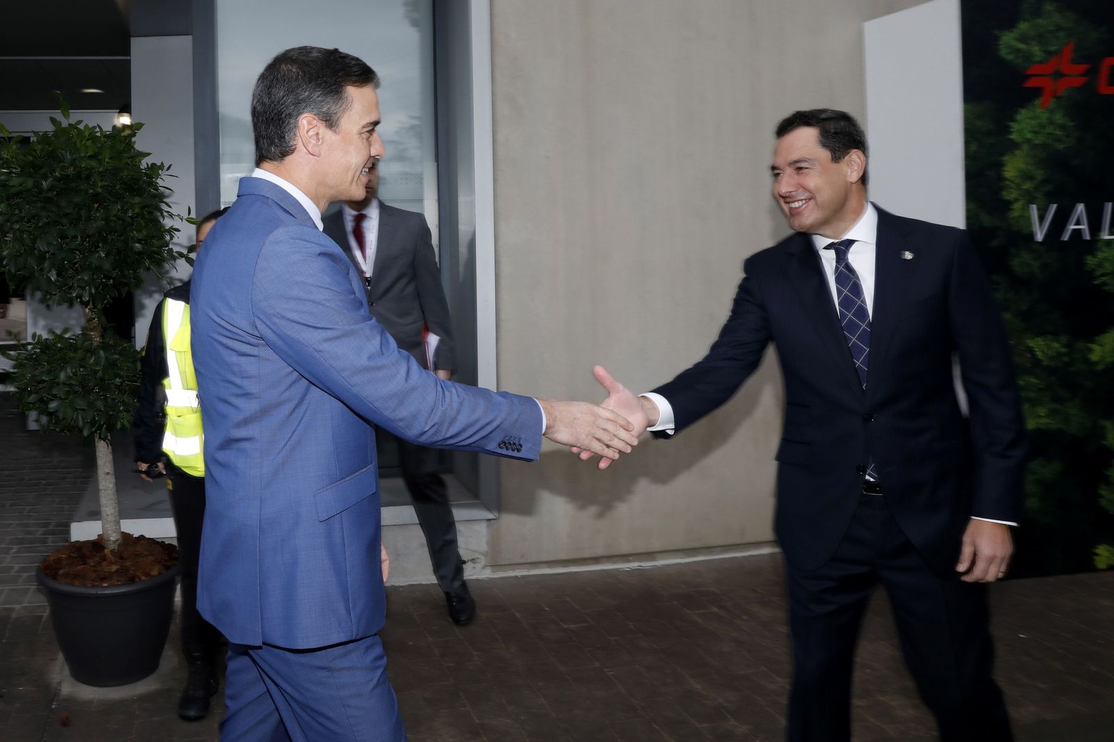 Pedro Sánchez y Juanma Moreno en una imagen del año pasado.