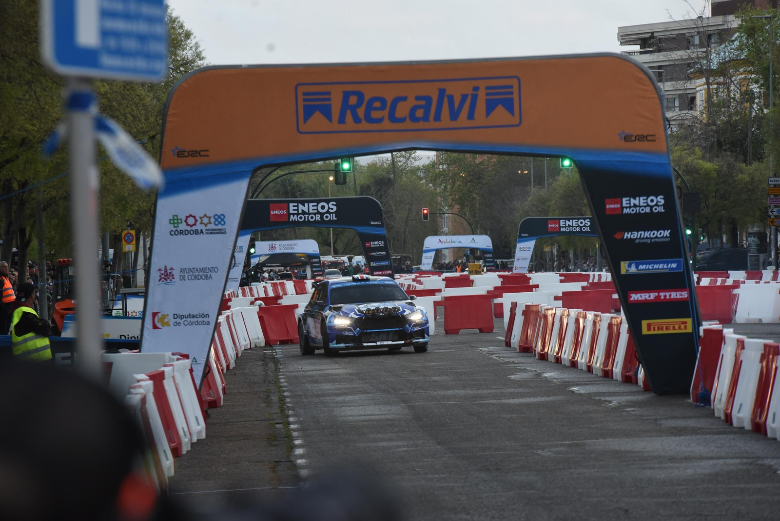 Las mejores fotos del espectacular tramo urbano del Rallye Sierra Morena 2025