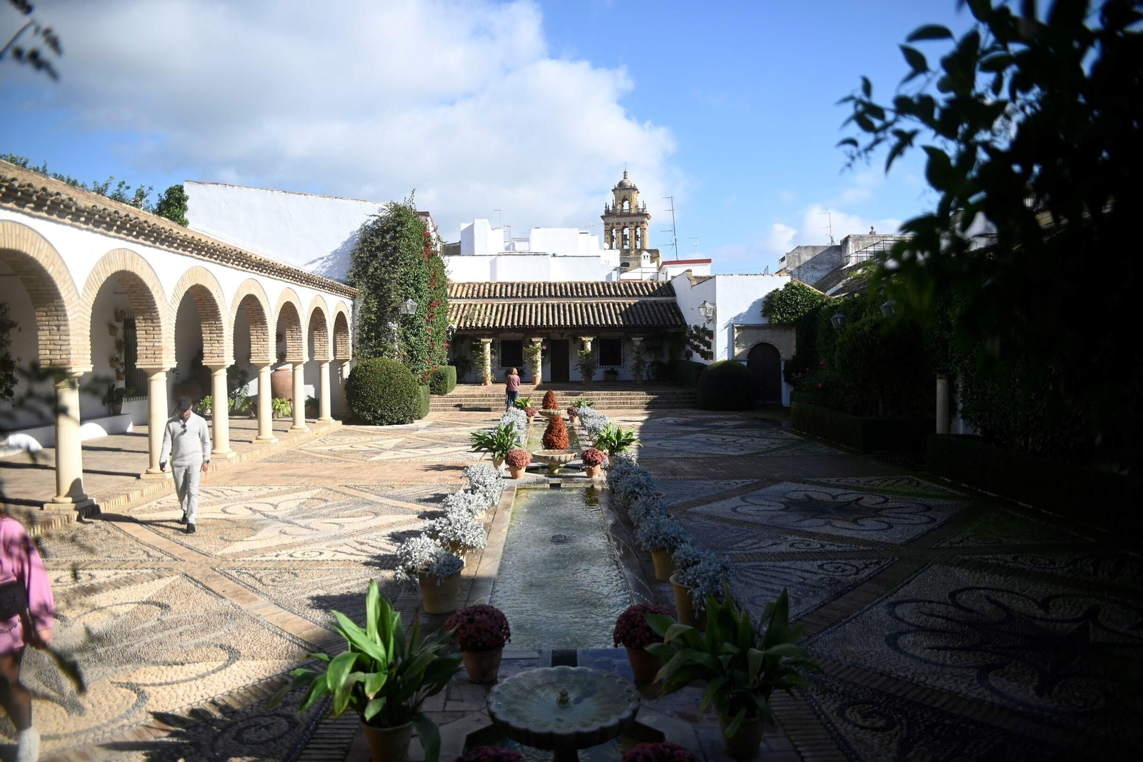 Un recorrido fotográfico por el Palacio de Viana de Córdoba en otoño