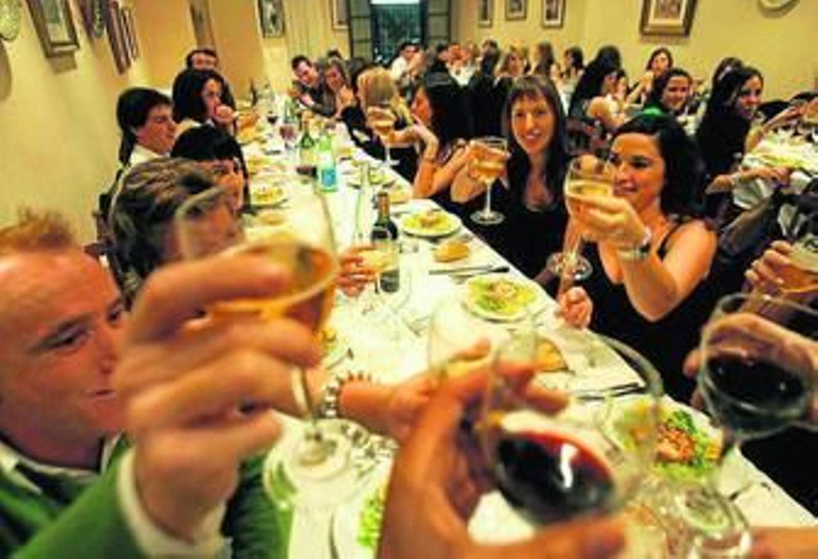 Muchos clientes han dejado de escatimar en las celebraciones navideñas.