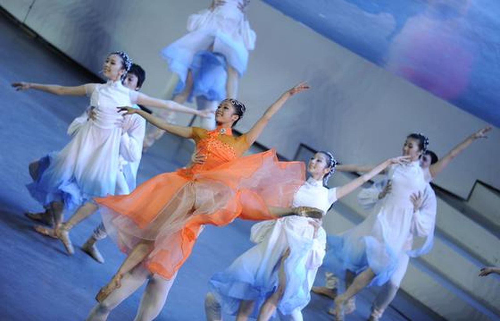 Una actuación de baile durante la ceremonia. 

Foto: Peter Parks (AFP Photo)