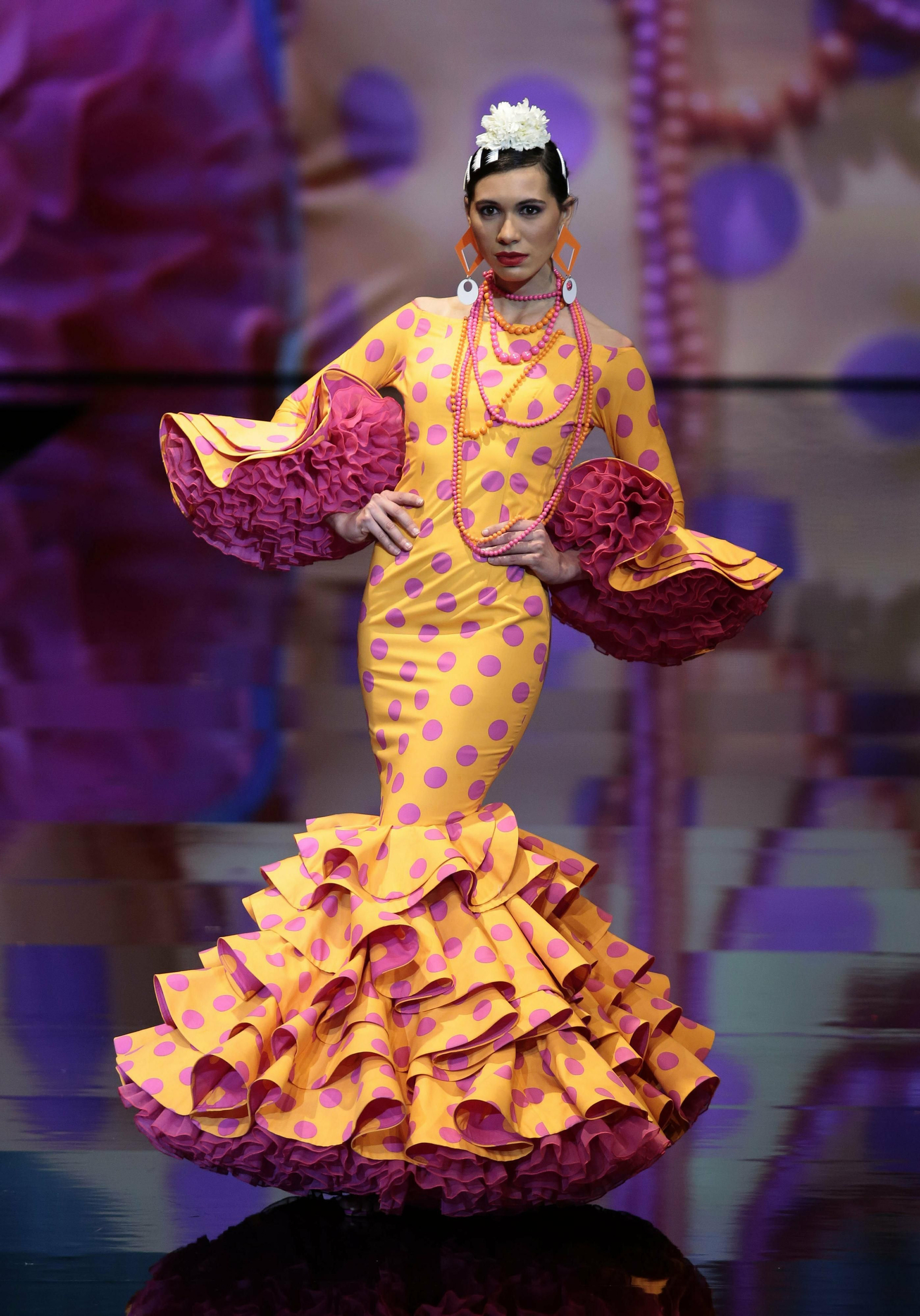 Vestido de lunares visto en Simof.