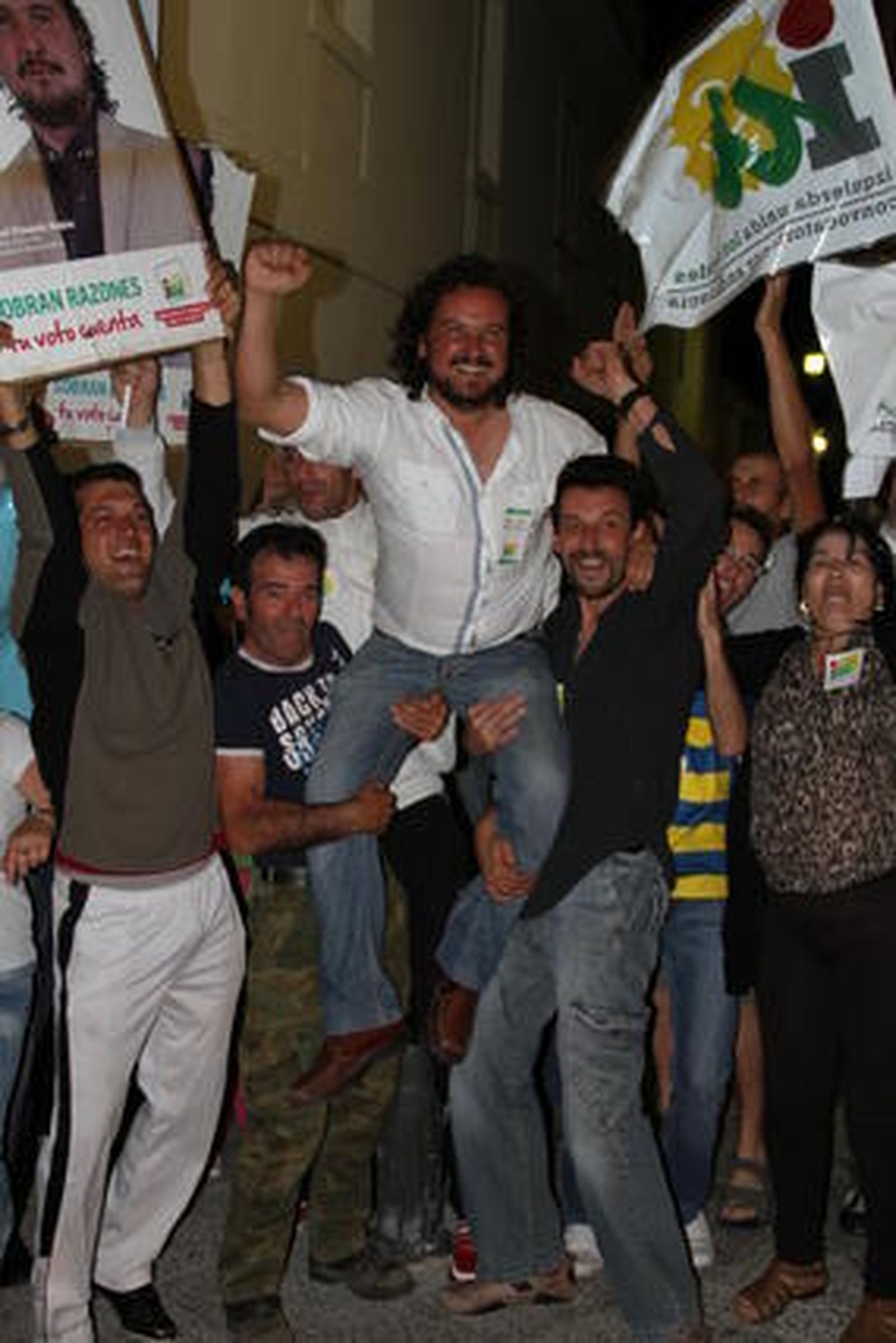 IU de Medina

Foto: Joaquin Pino-Julio Gonzalez-Javier Gonzalez