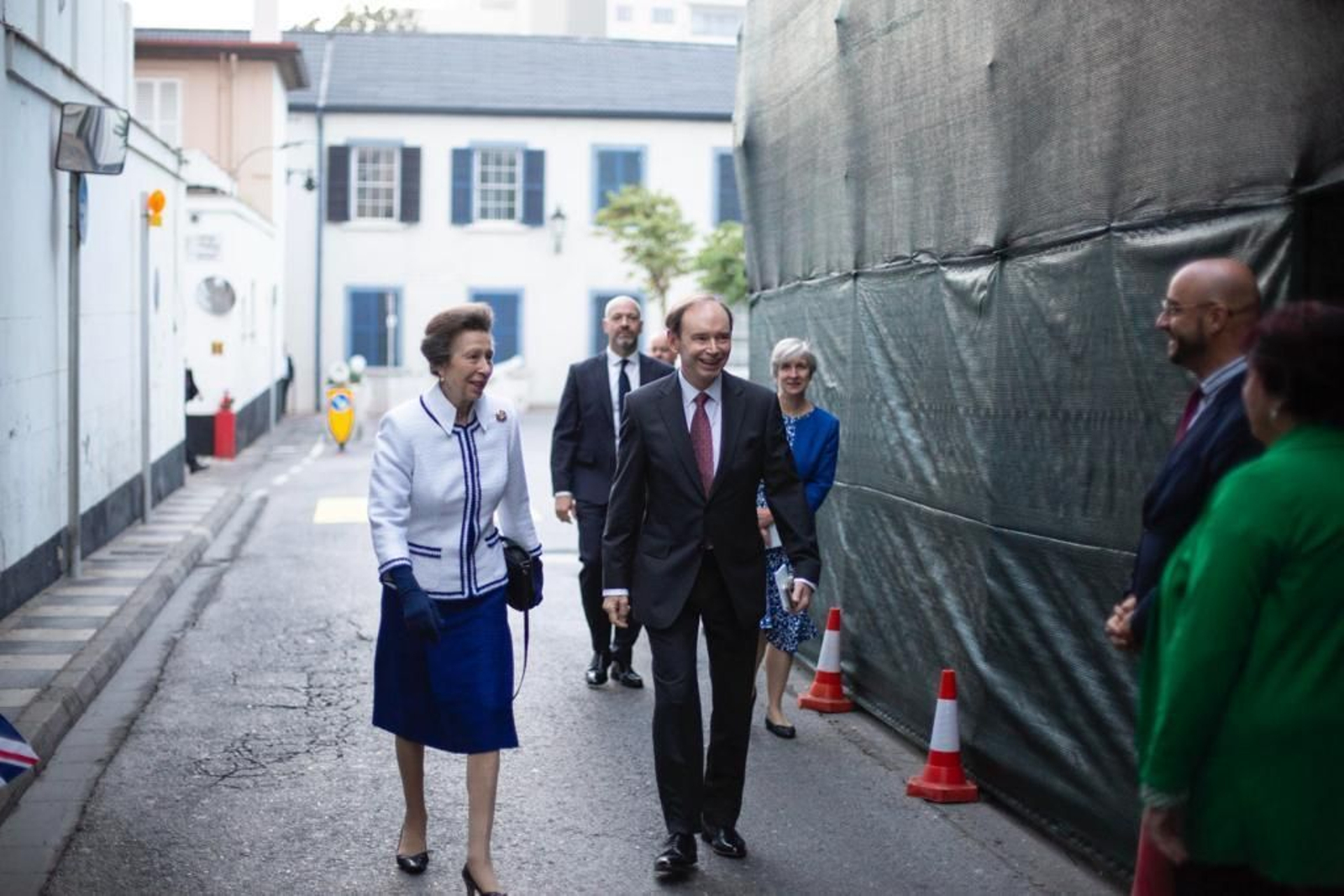 David Steel, con la princesa Ana de Inglaterra, en Gibraltar.