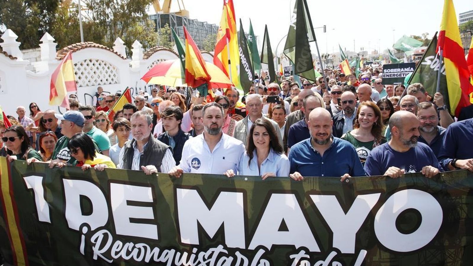 El acto de VOX con Santiago Abascal y Macarena Olona.