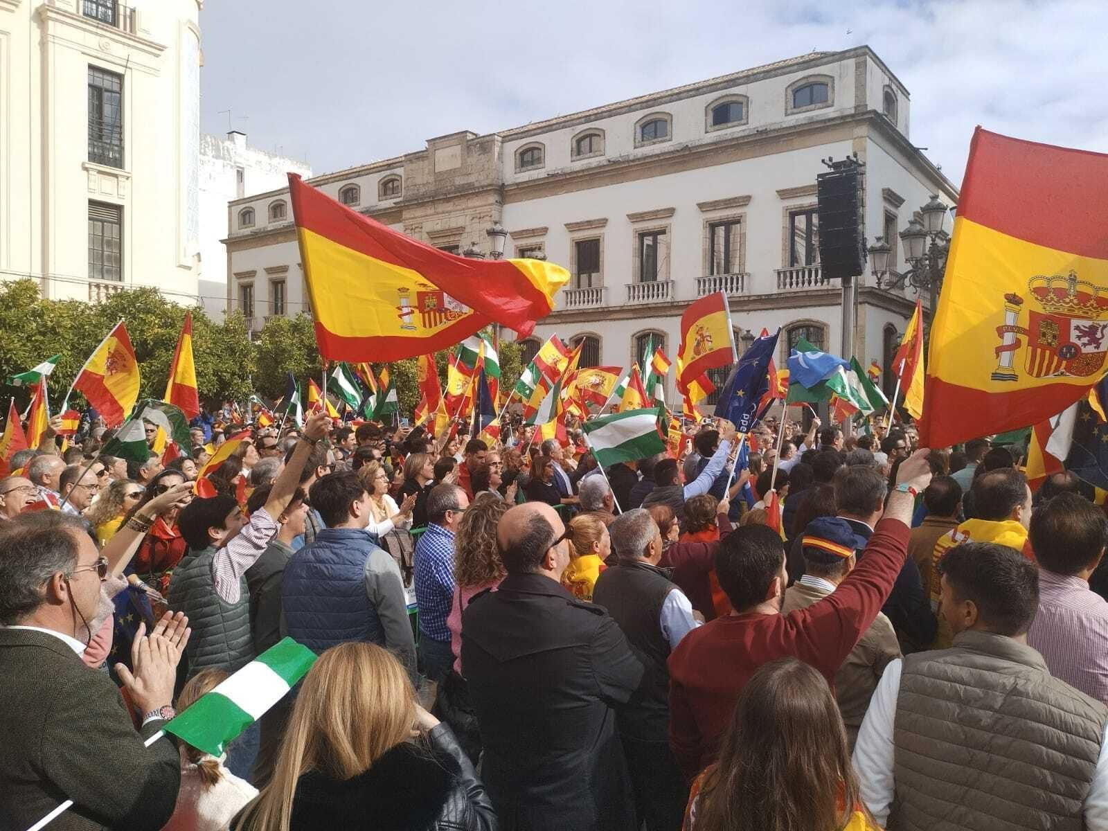 Las imágenes de la protesta del PP contra la amnistía en Córdoba