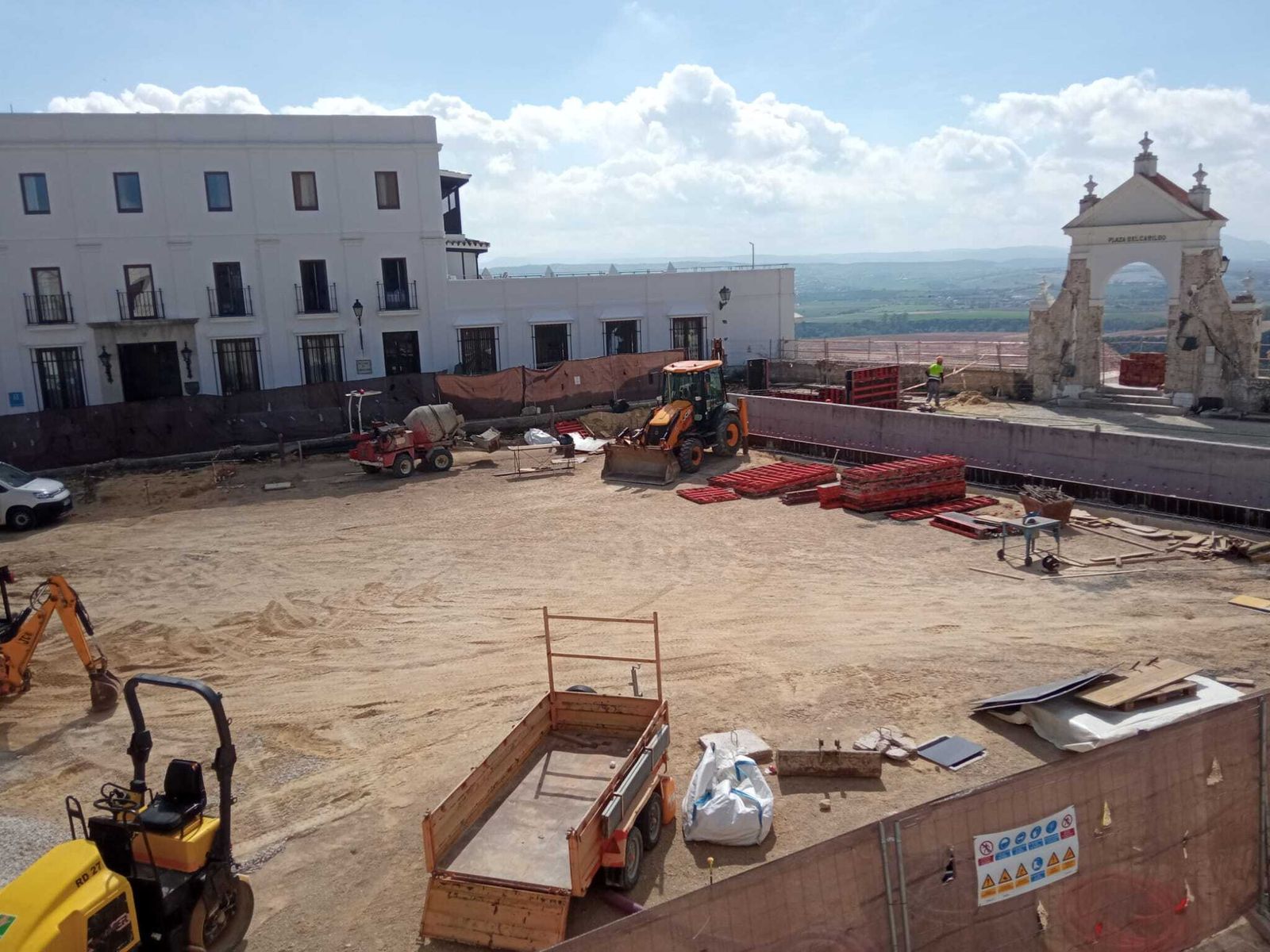 Vuelven los trabajos a la plaza del Cabildo, en Arcos, para garantizar su estabilidad.