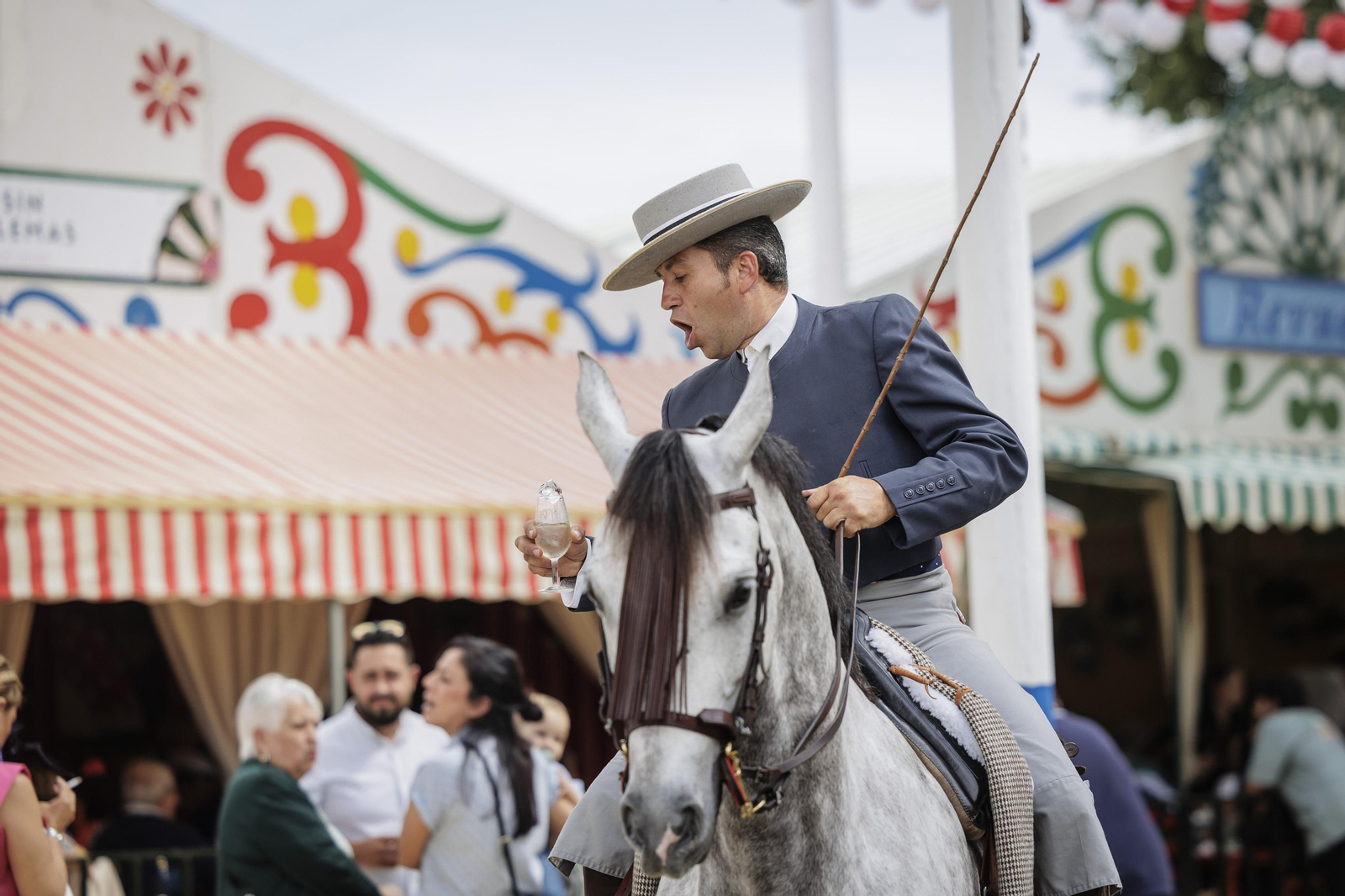 Búscate en las imágenes del lunes de Feria en El Puerto de Santa María.