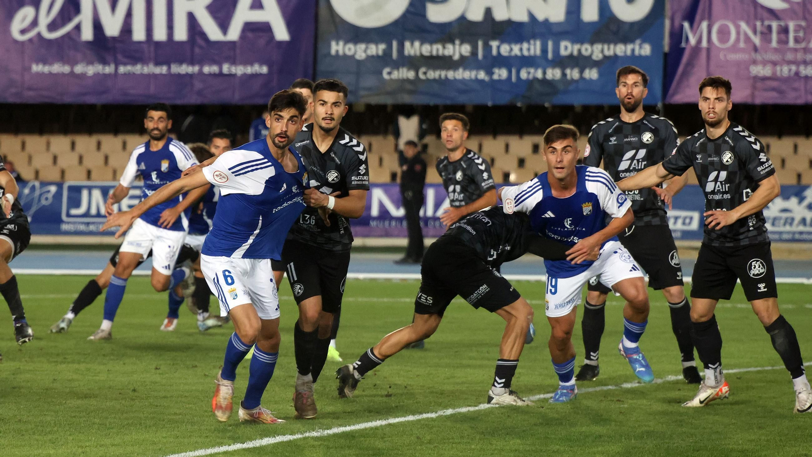 Imágenes del derbi entre Xerez CD y Xerez DFC en Chapín
