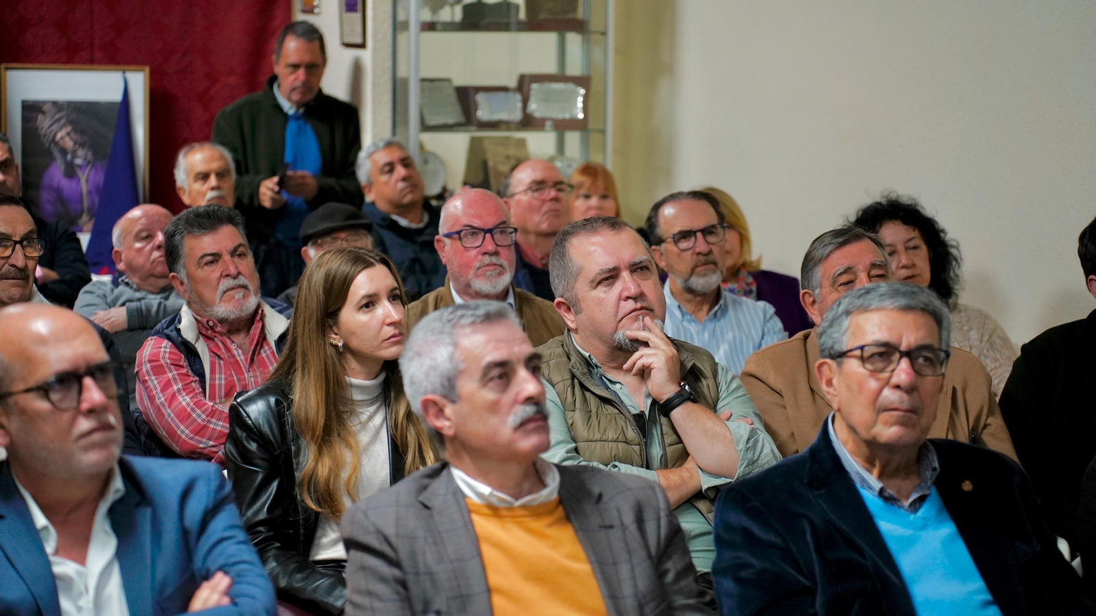 Fotos de la conferencia en Algeciras de Pablo Antonio Fernández sobre los Espacios Marítimos del Estrecho