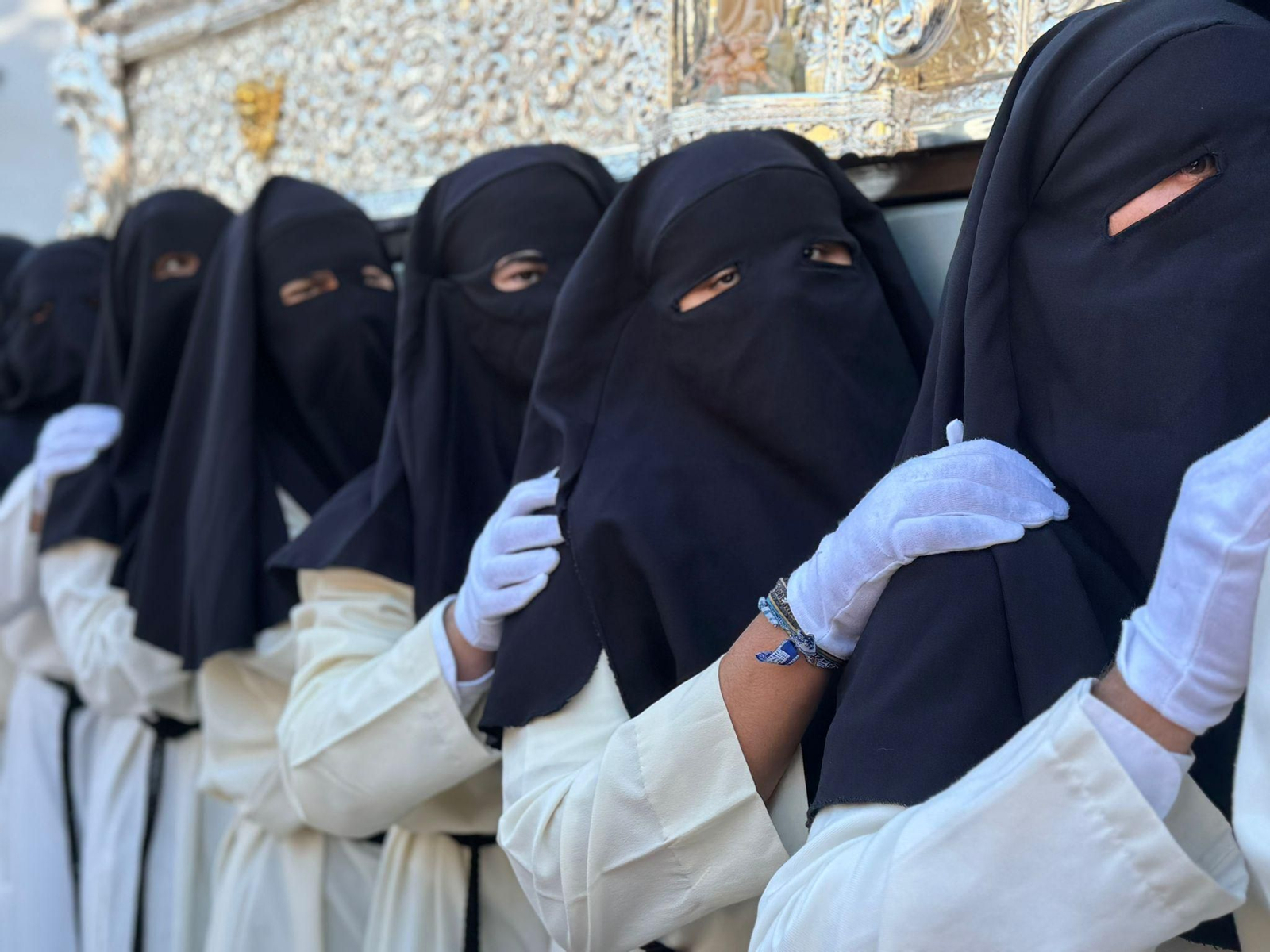 El Cristo de la Paz y el Yacente el Viernes Santo en Mijas, en imágenes