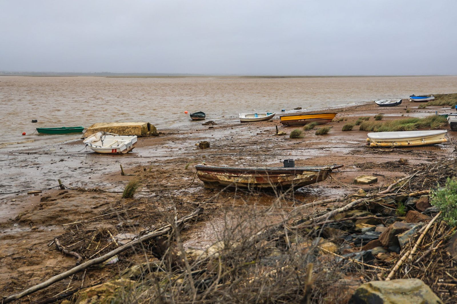 Fotografías de la subida del río Odiel a su paso por Huelva