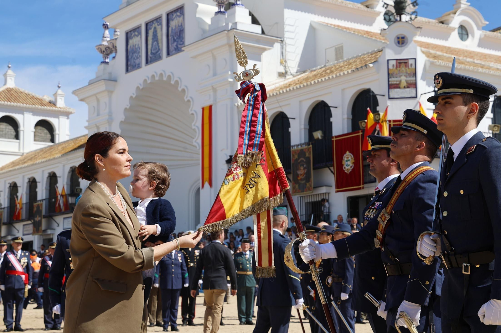 Imágenes del acto de Juramento o Promesa de Fidelidad a la Bandera Nacional en El Rocío