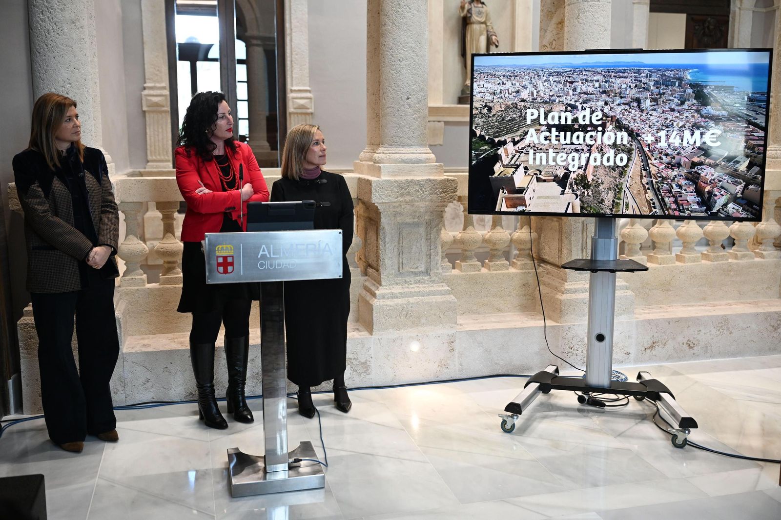 La alcaldesa, en la presentación Plan Actuación Integrado.