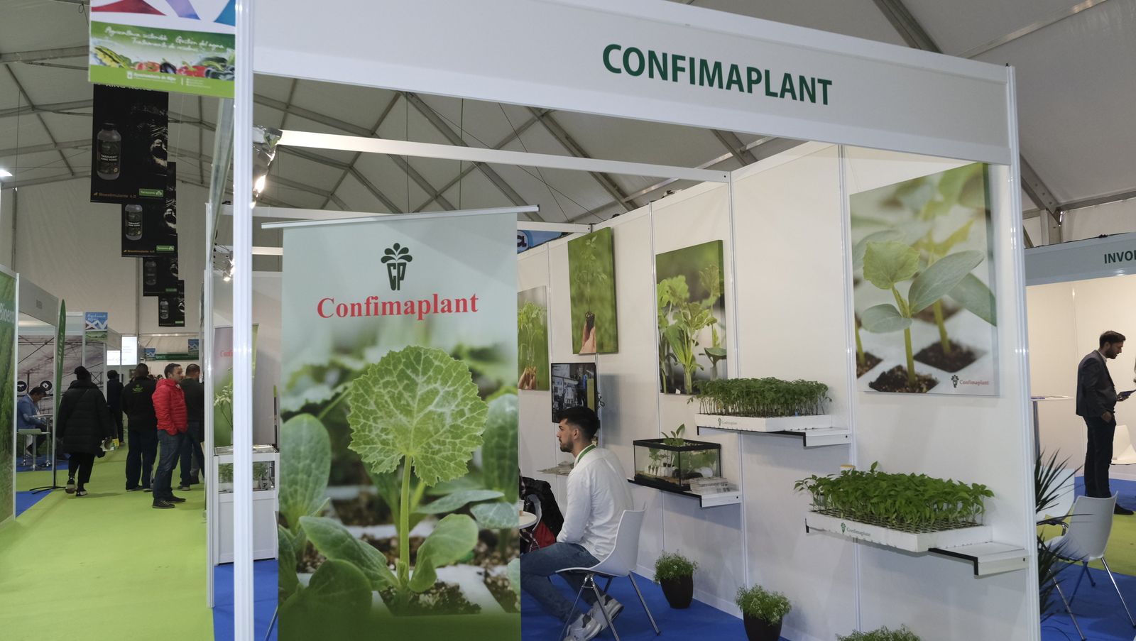 Imágenes del primer día de Expolevante Níjar.