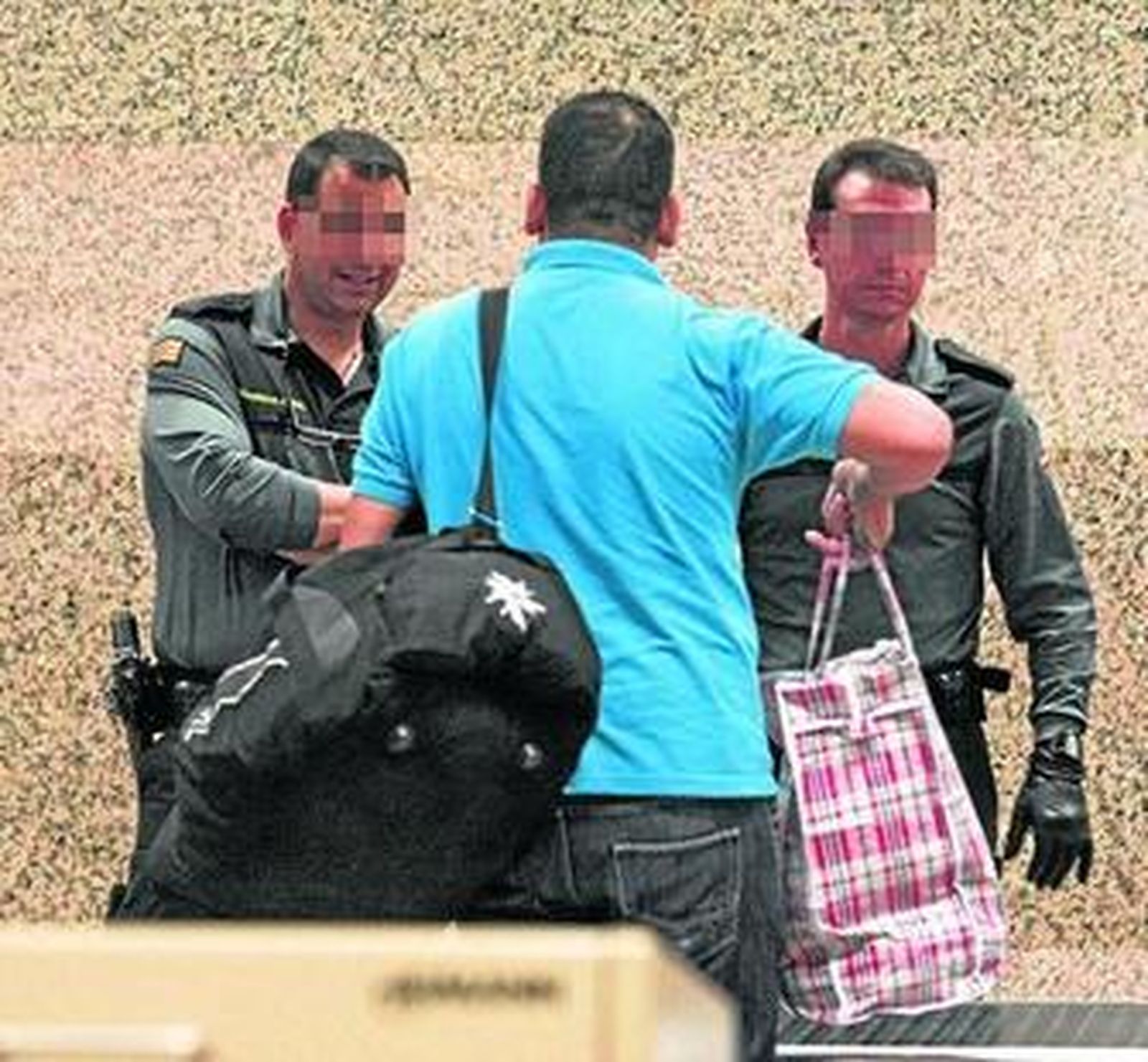 Una radiografía visualiza las bellotas ingeridas.