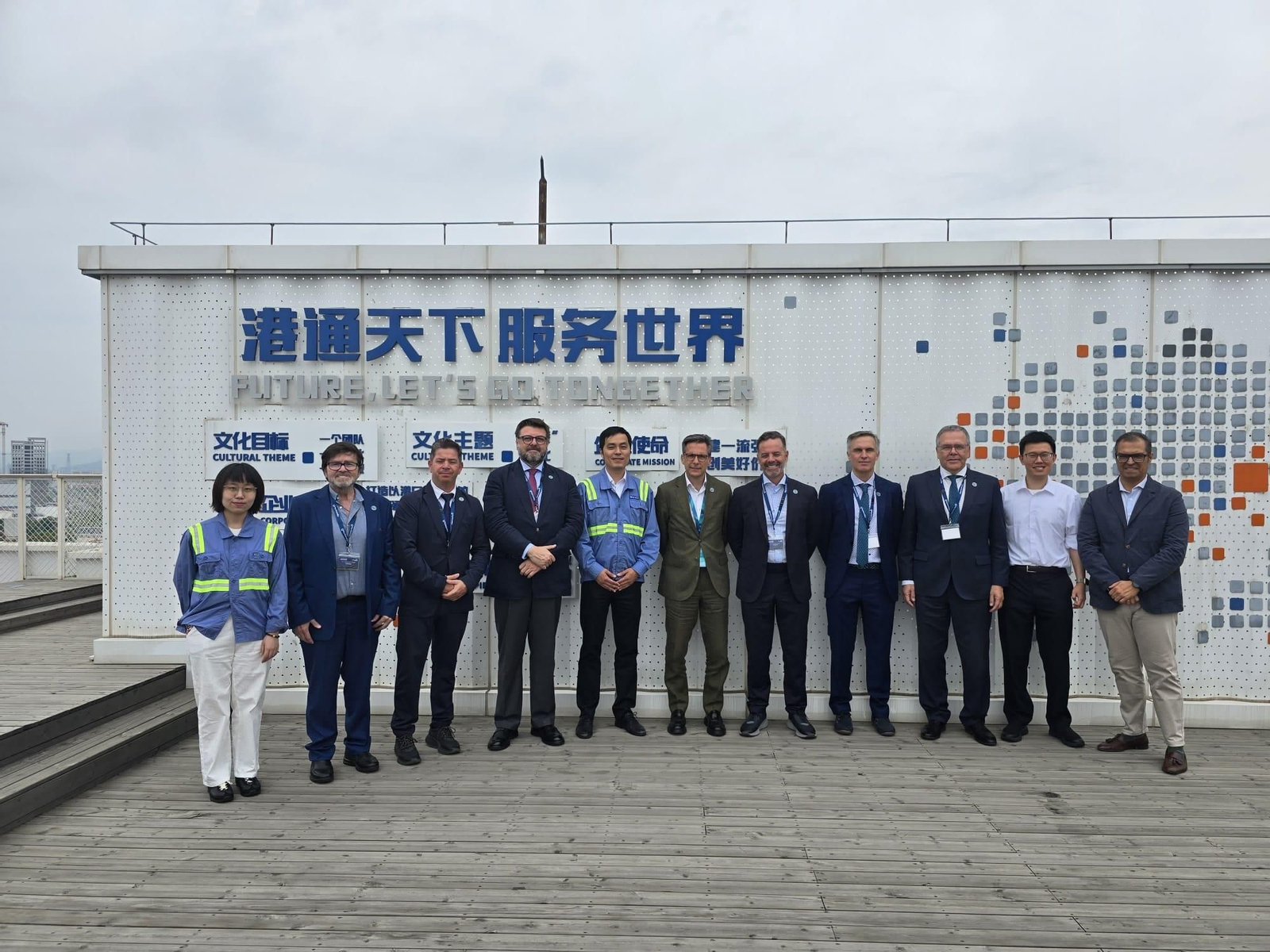 Visita de la misión comercial del Puerto de Algeciras al puerto de Ningbo, el pasado mes de mayo