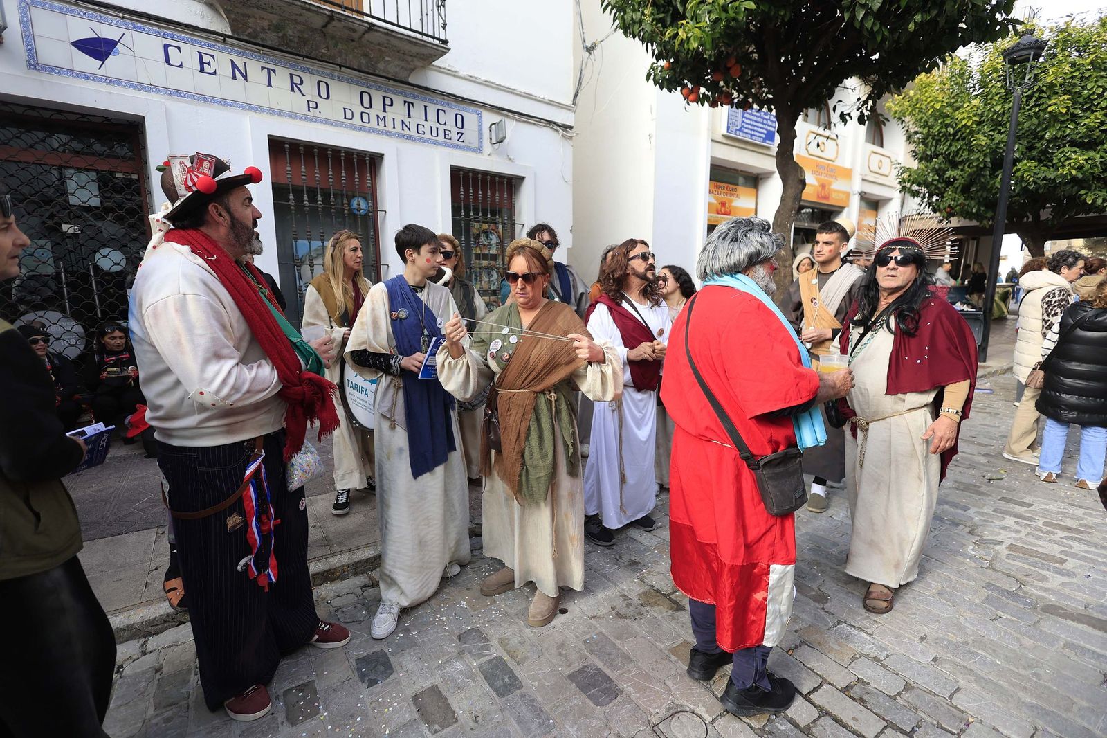 Búscate en las fotos del Carnaval de calle en Tarifa
