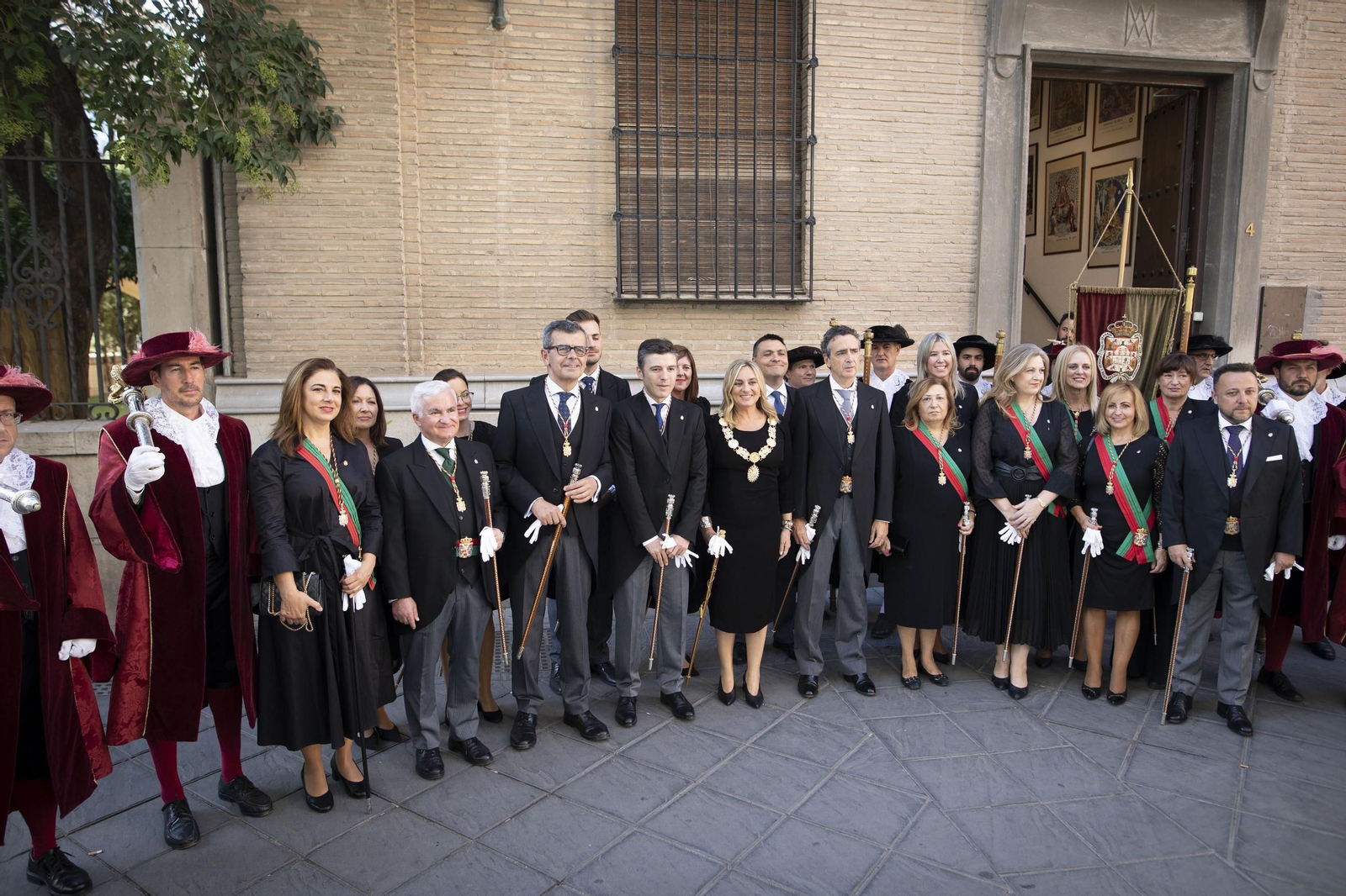 La procesión de la Virgen de las Angustias por Granada, en imágenes
