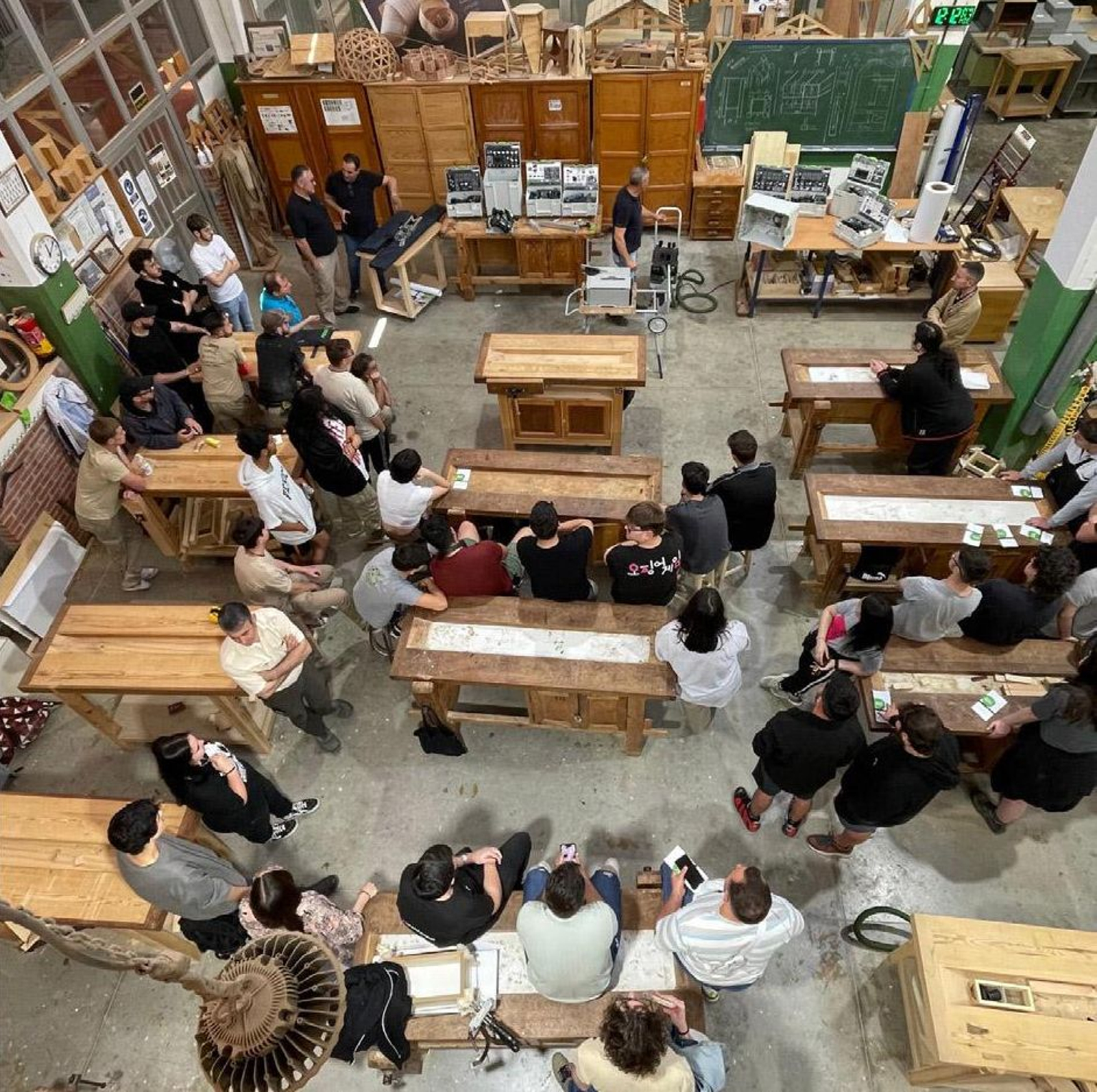 Una FP de Carpintería.