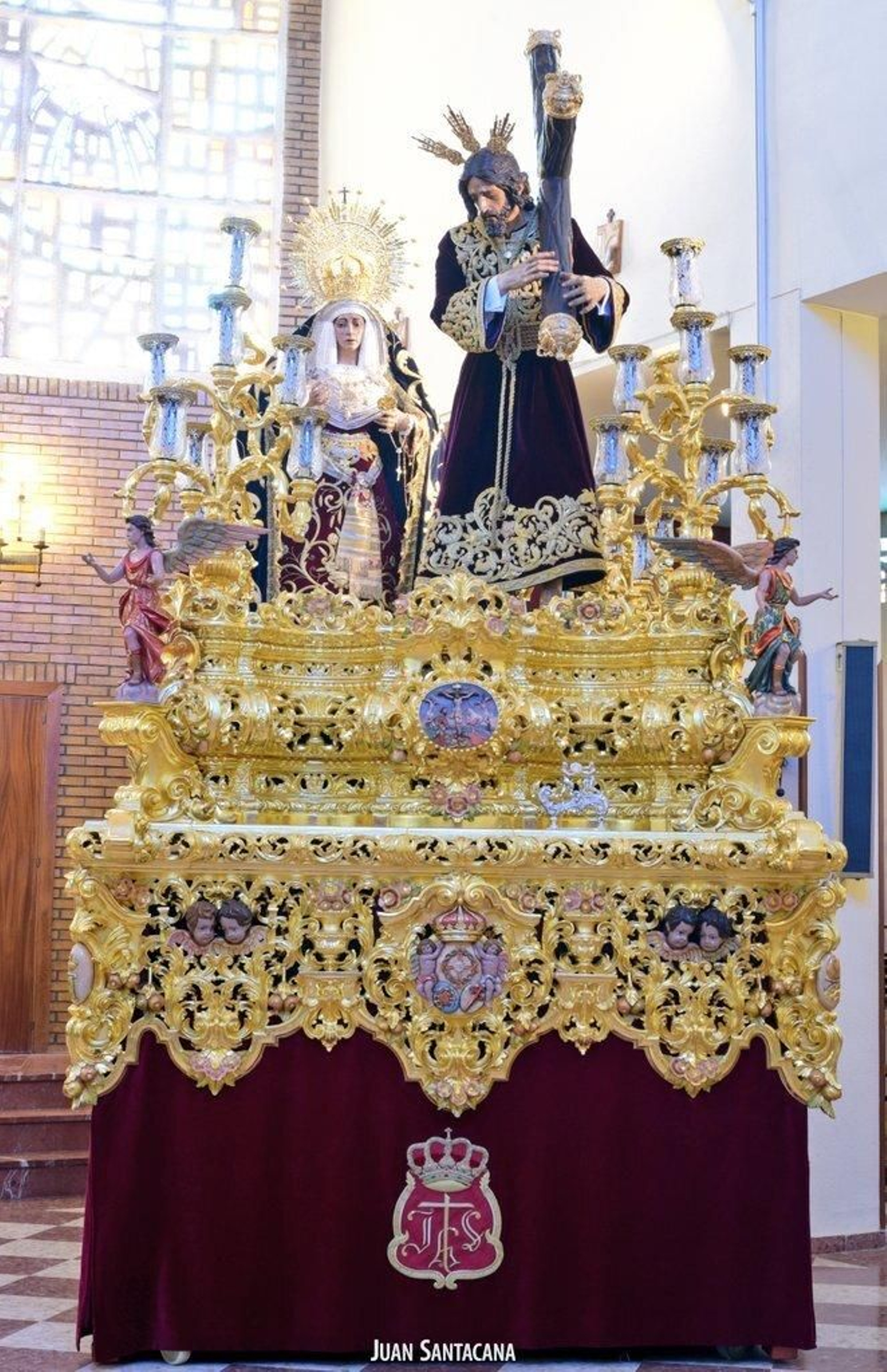 Los titulares del Divino Perdón preparados para la extraordinaria