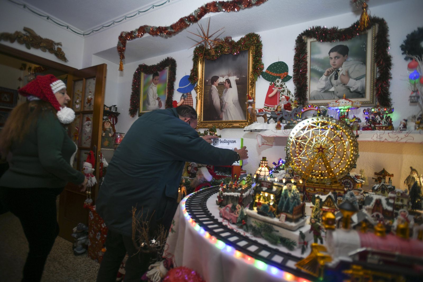 Fotos de la casa decorada por Navidad de la Mamá Noel de España