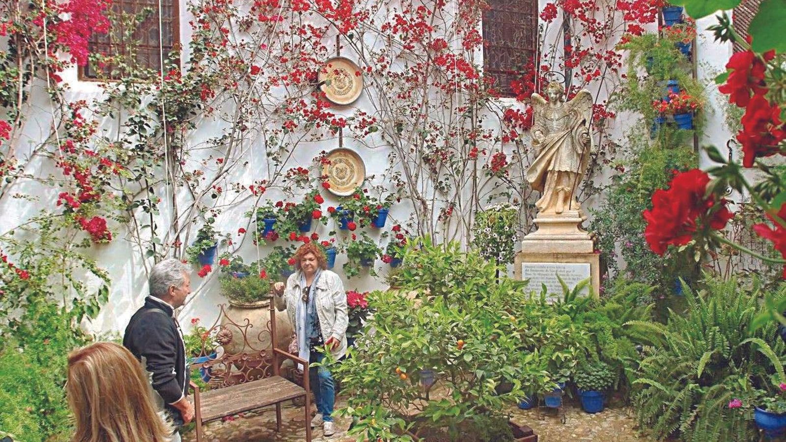 Plaza de San Rafael, 7. Patios conventuales