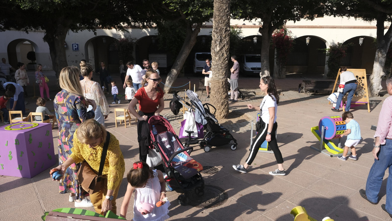 Imágenes de la Noche en Blanco, en Almería