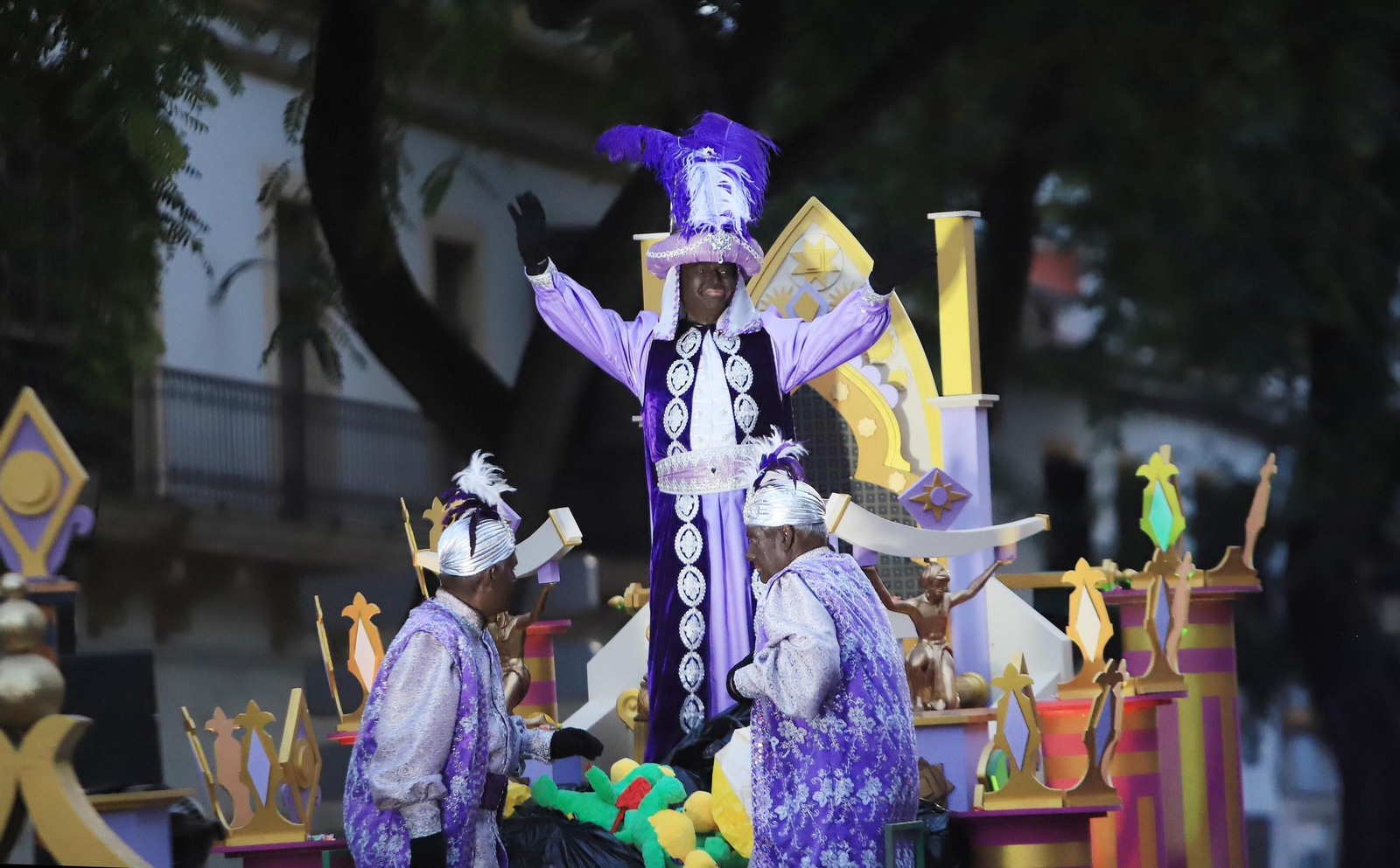 Imágenes de la Cabalgata de los Reyes Magos de Jerez 2025
