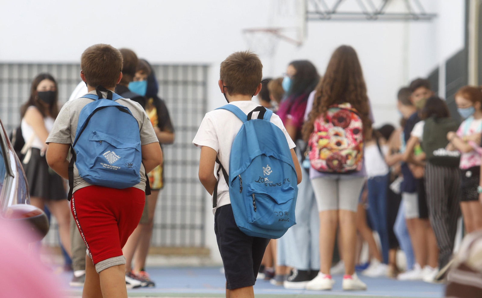 La vuelta al instituto en Córdoba en un curso marcado por el covid-19, en fotos