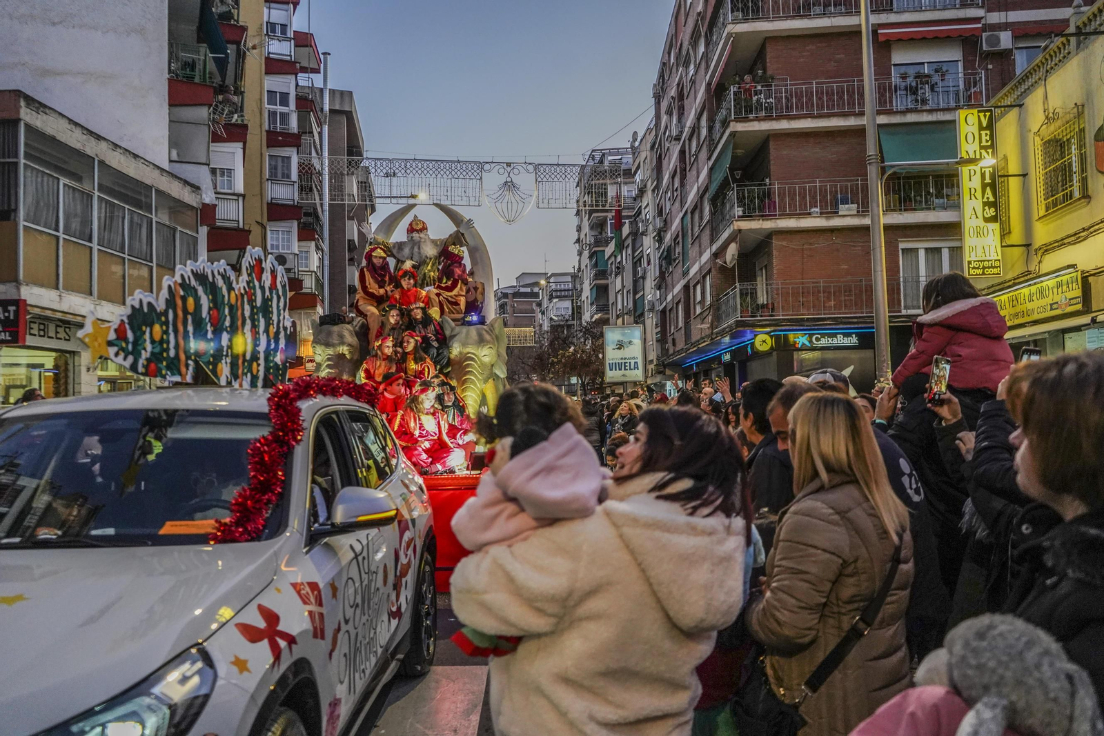 La cabalgata de los Reyes Magos de Granada, en imágenes